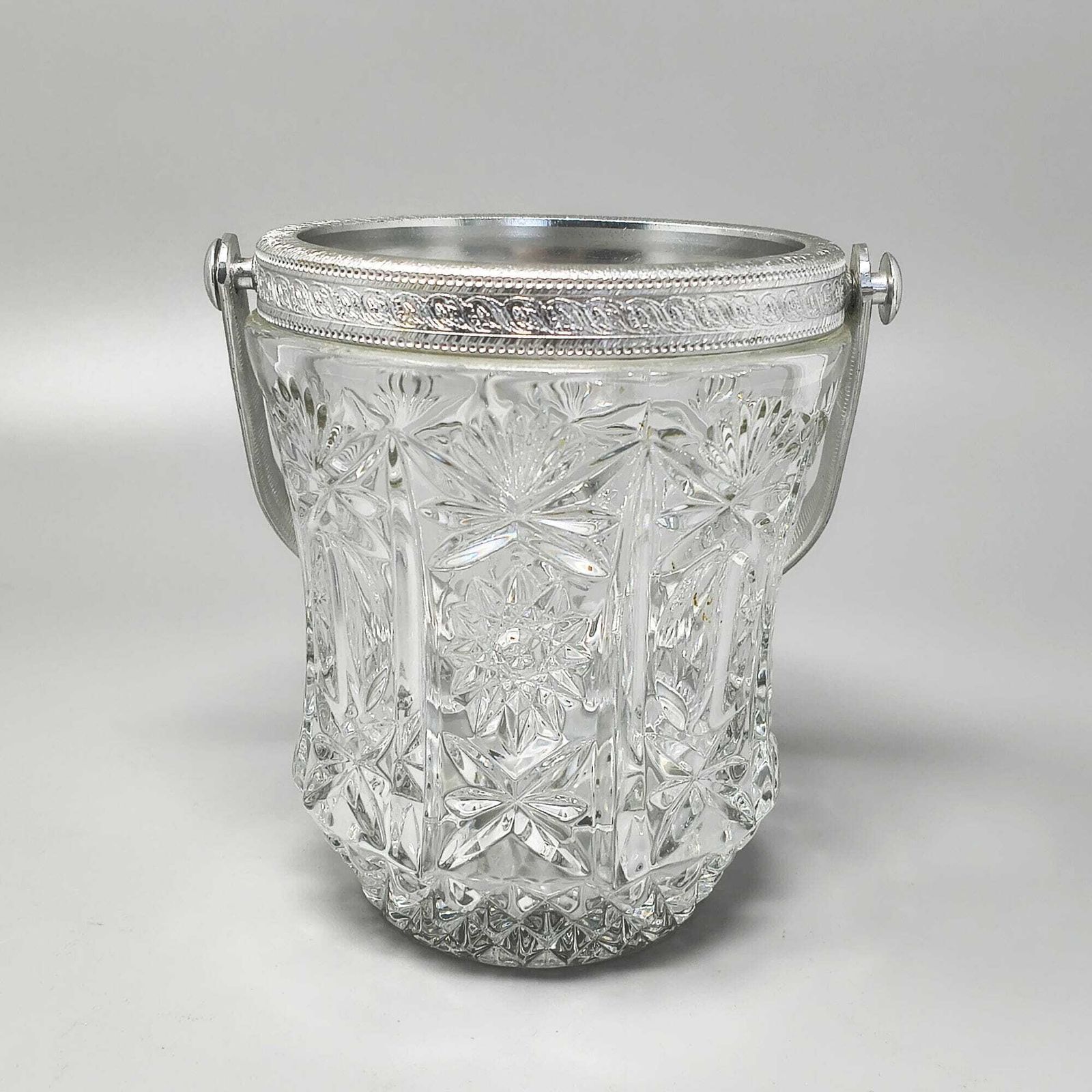 Service à cocktail mid-century en cristal taillé et métal brossé, par Arir, Italie, années 1960 photo vintage