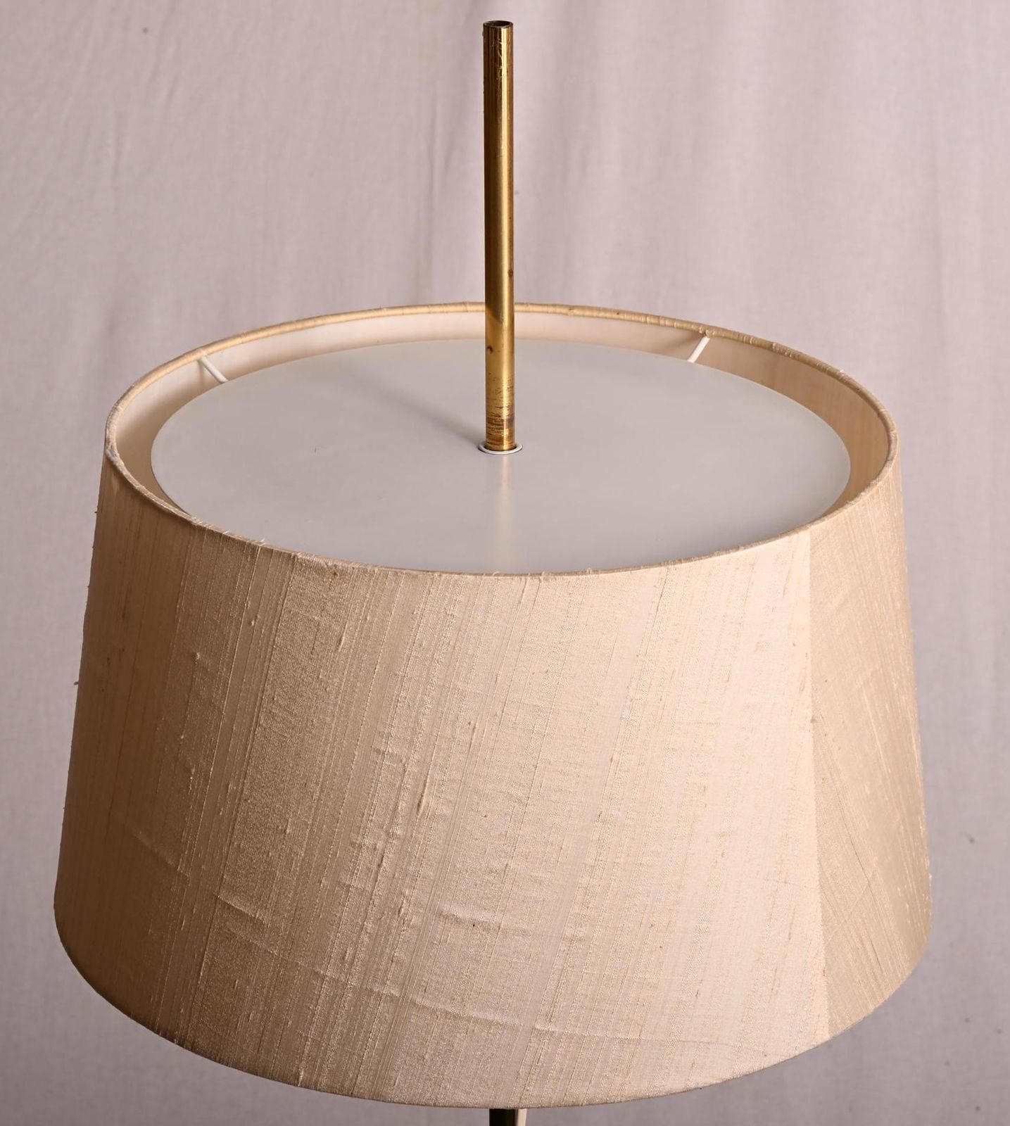 Hans Agne Jakobsson G 89, Vloerlamp met Zijden Kap photo vintage