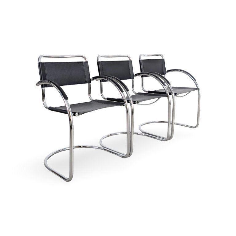 Lot de 3 chaises cantilever Bauhaus, style mid-century, noires, Italie photo for sale