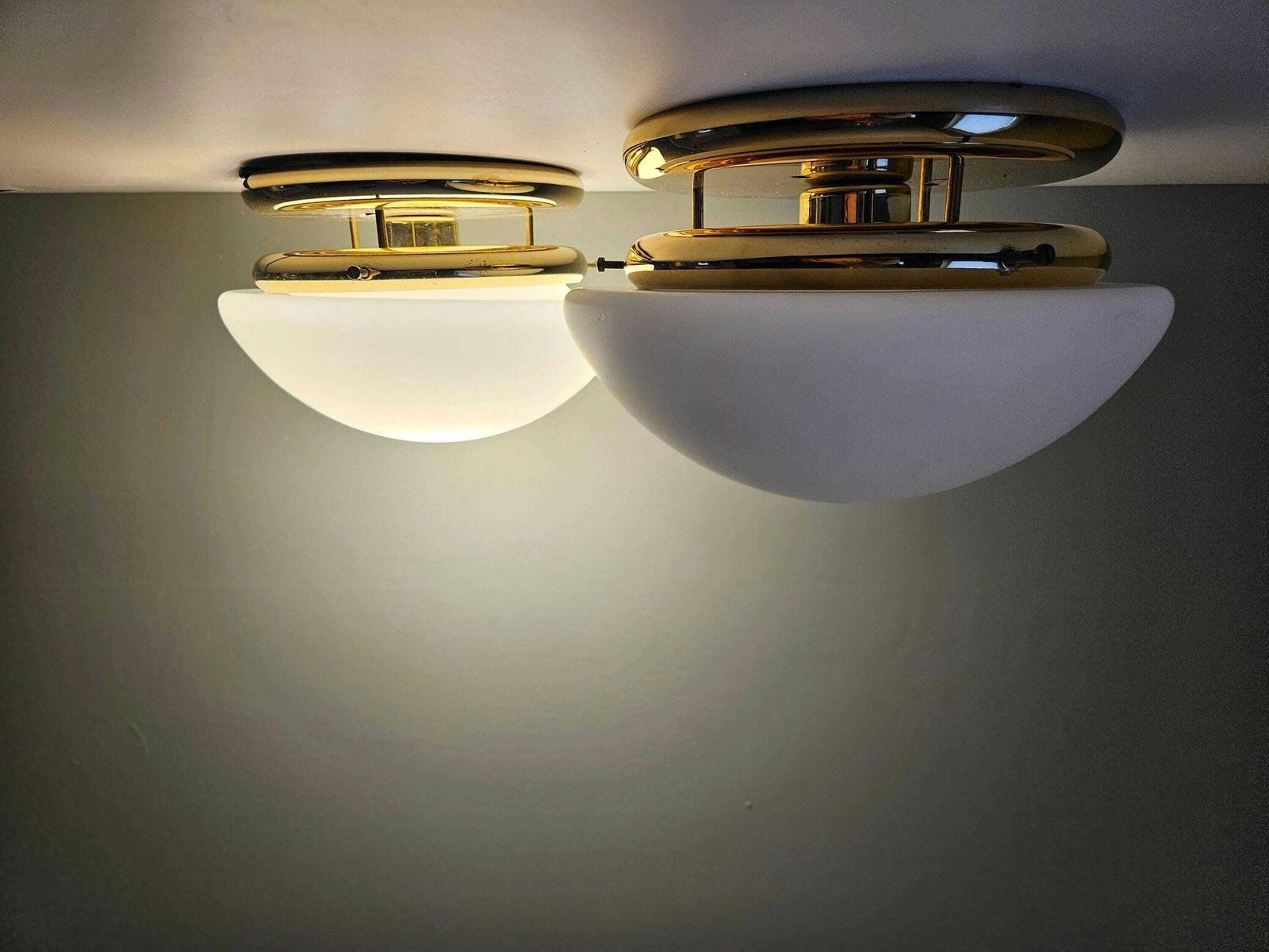 1 van 5 / Vintage Paddenstoellamp, Mid-Century Modern Messing Plafondlamp photo for sale