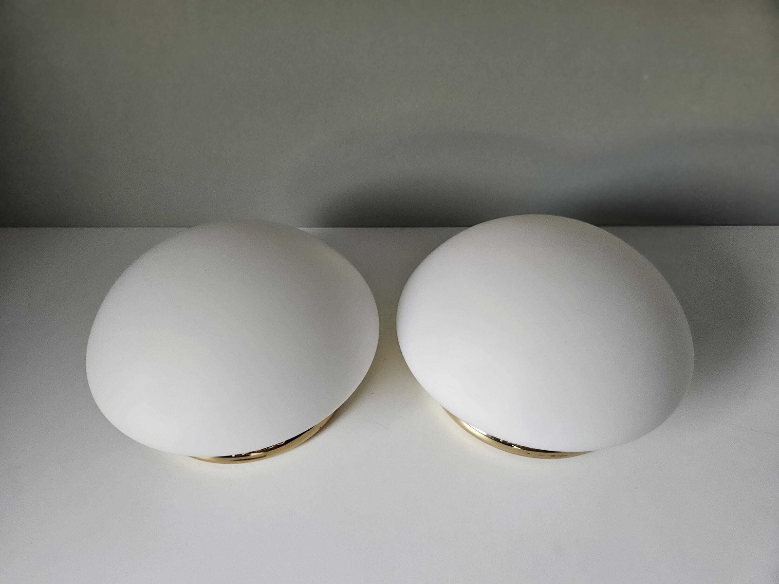 1 van 5 / Vintage Paddenstoellamp, Mid-Century Modern Messing Plafondlamp photo vinterior