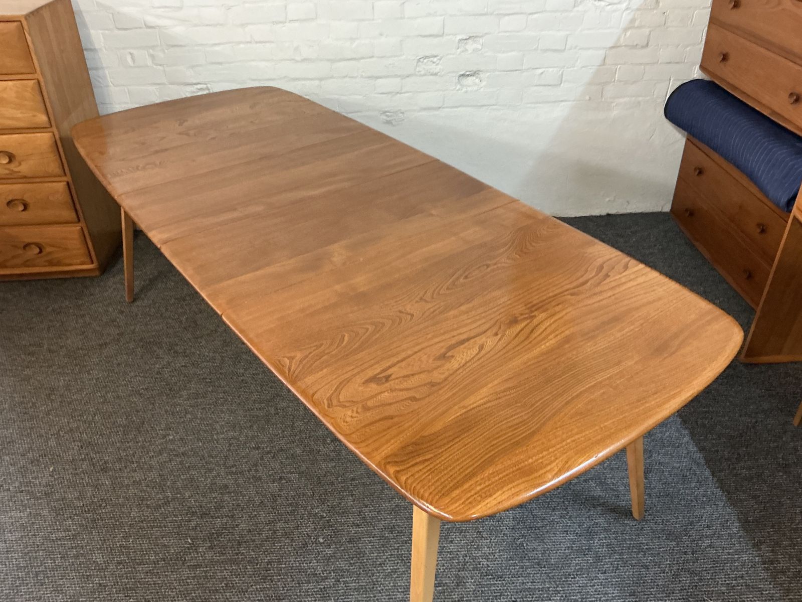 Ercol Grand Windsor Extending Plank Dining Table.