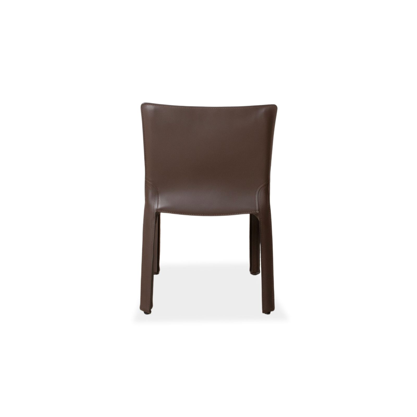 photo furniture Lot de 6 chaises Cassina Cab 412 en cuir, marron