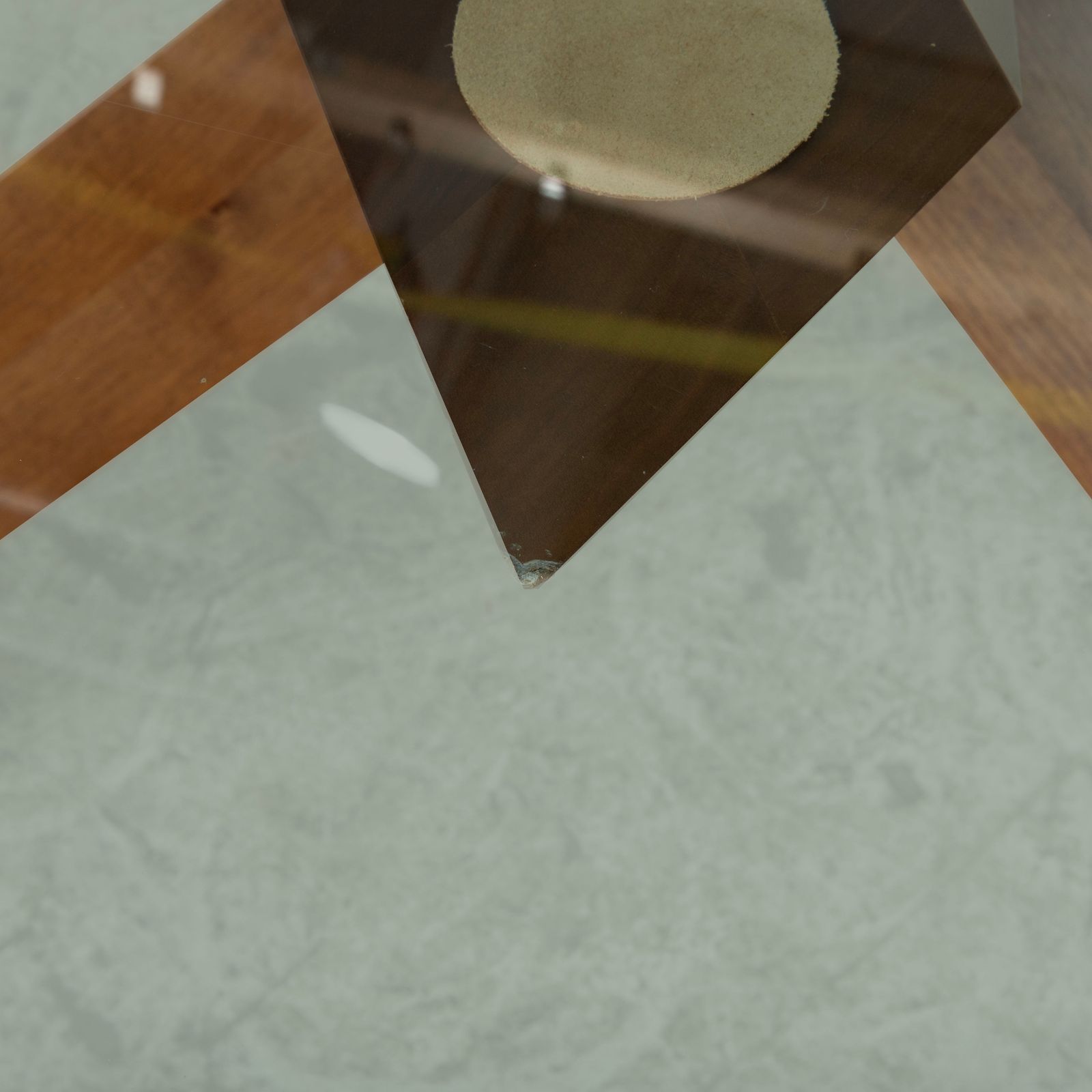 Table à manger Cassina La Rotonda 452 en verre et bois brun photo for sale
