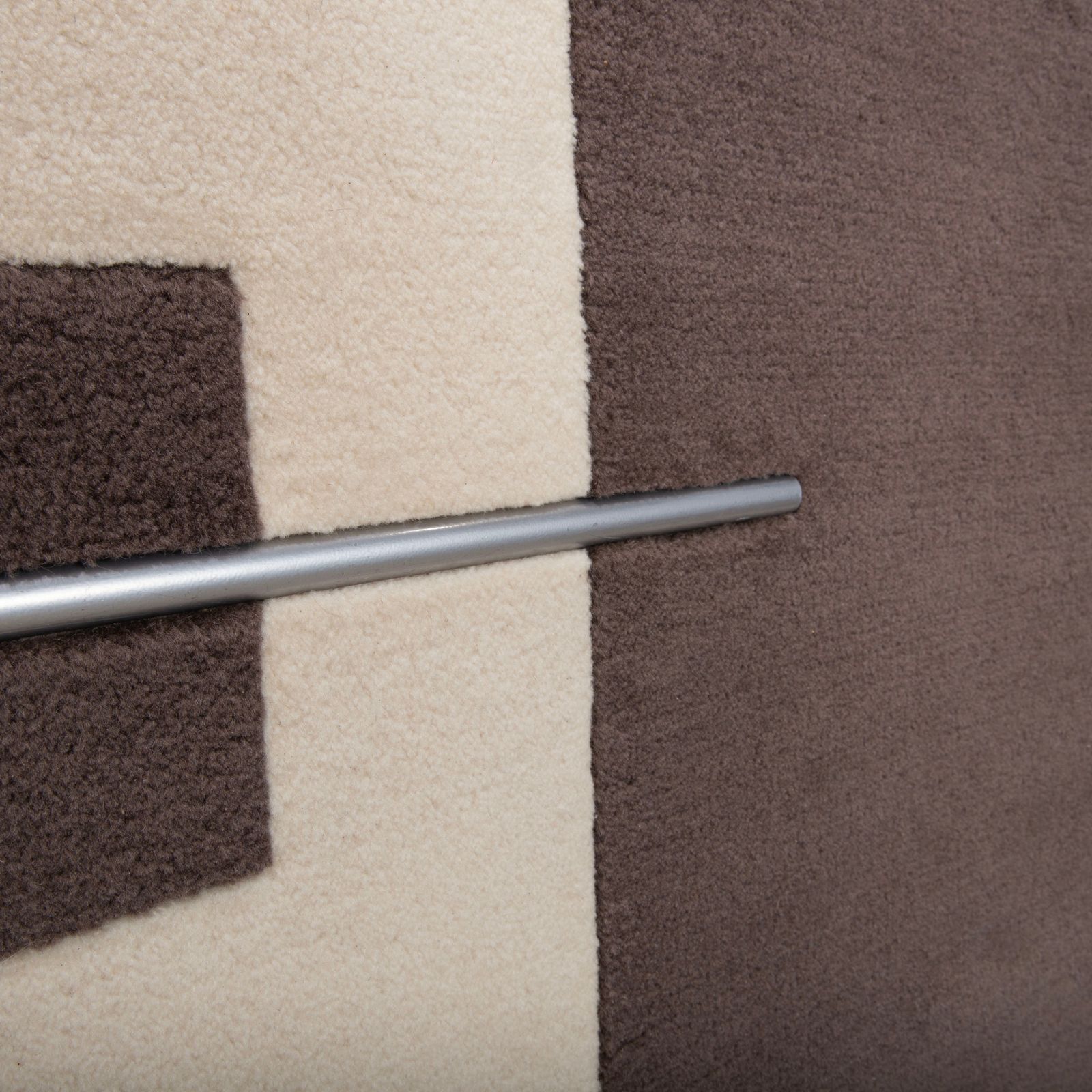 Tapis Jab Anstoetz en tissu brun beige, par Peter Maly, 240 x 235 cm photo buy