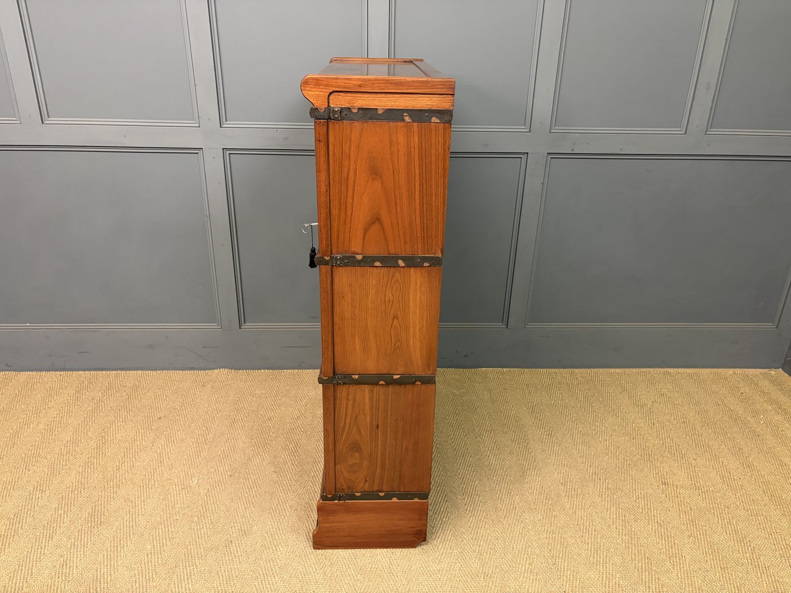 photo vintage Walnut Globe Wernicke Stacking Bookcase