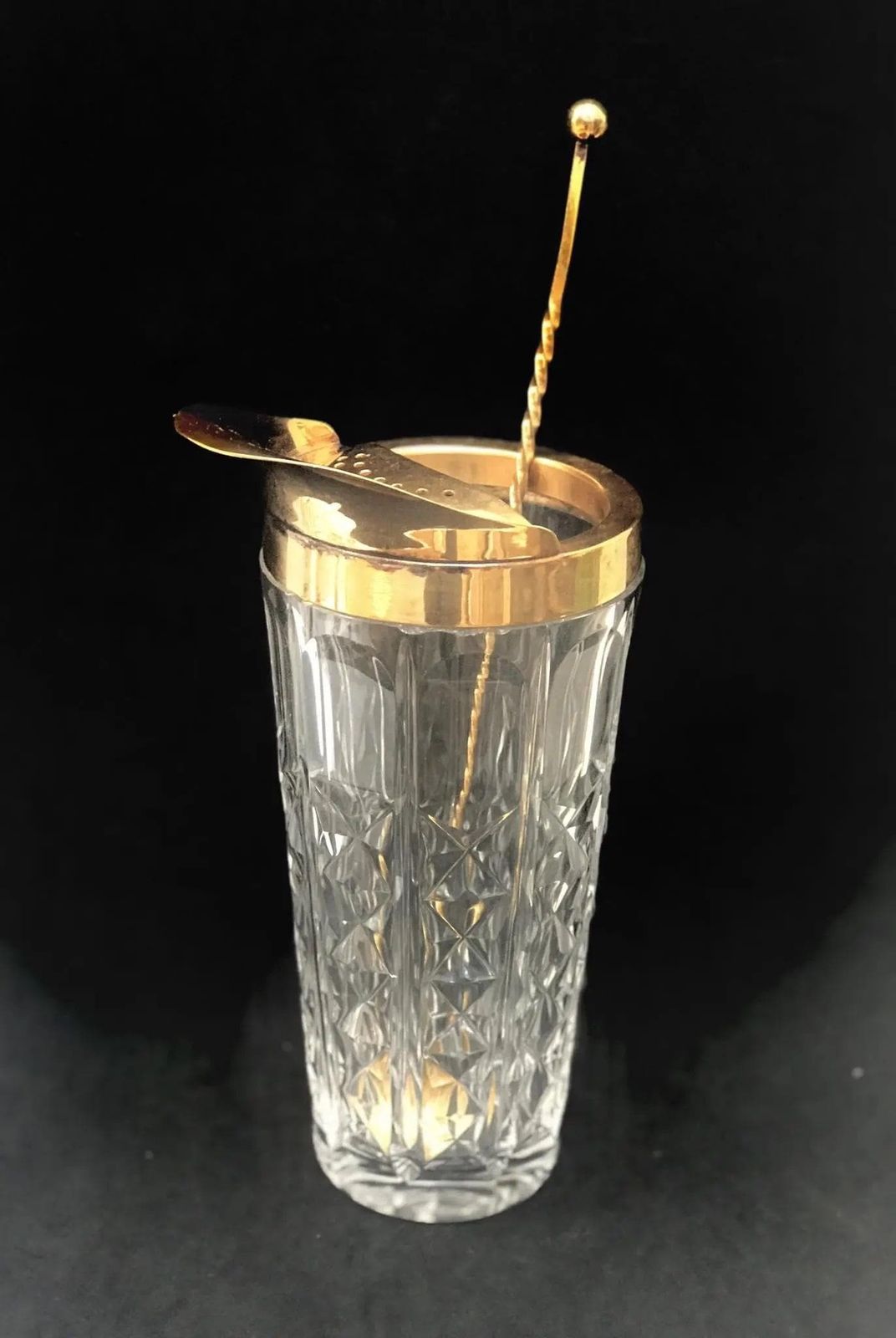 Val Saint Lambert Kristallen Cocktailkan: Mid-Century Barware met Gouden Rand en Lepel photo vintage