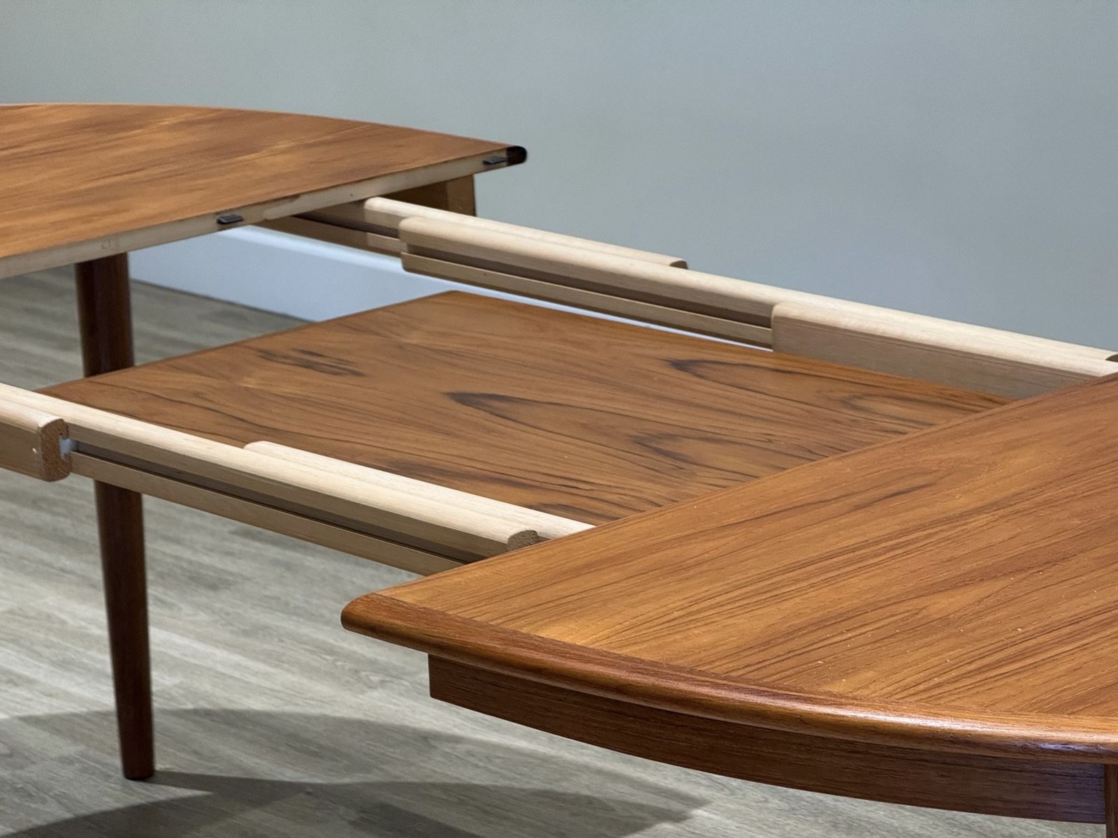 Johannes Andersen Double Extending Dining Table (Made In Denmark 1960) photo 1500.0