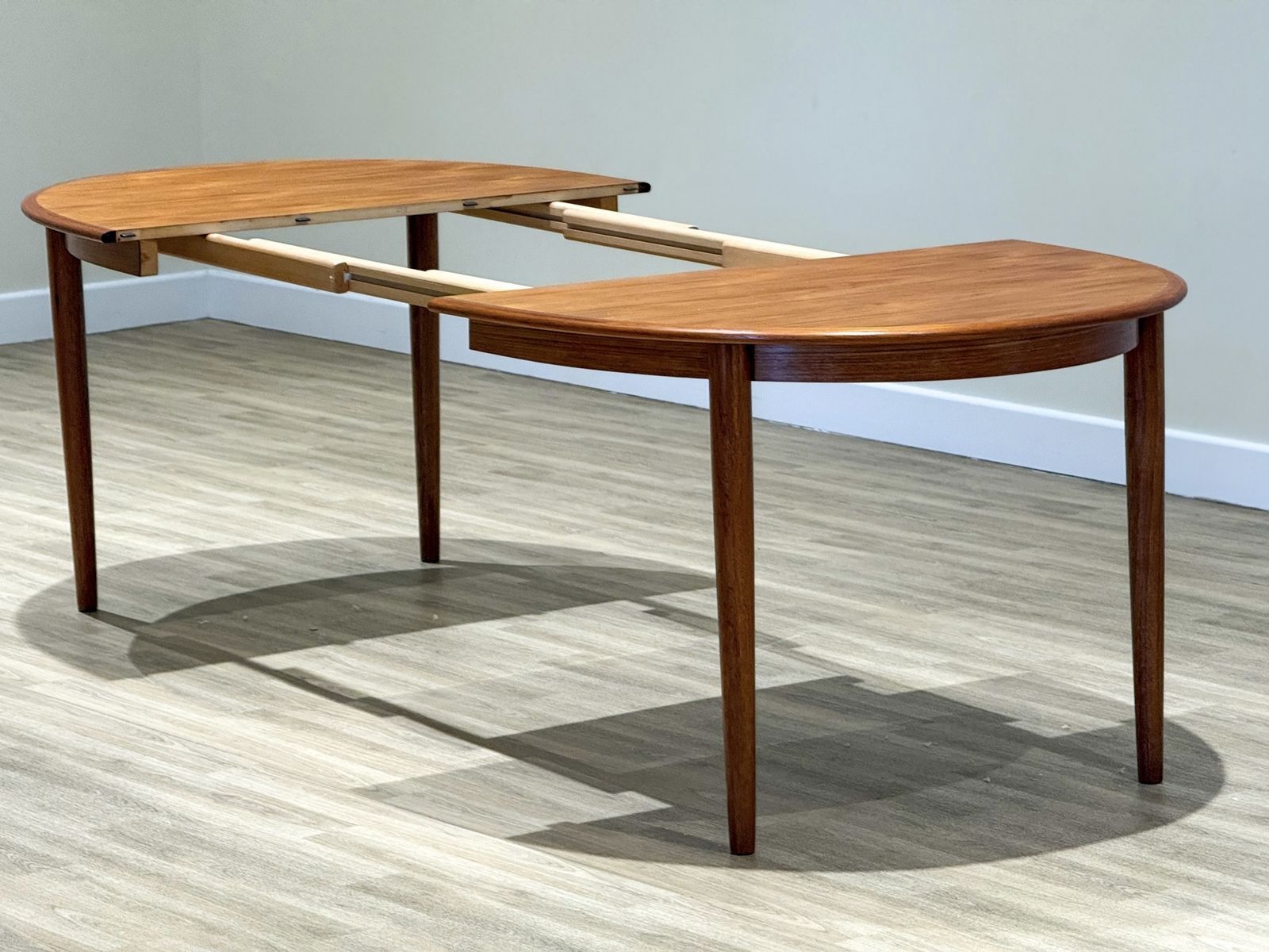Johannes Andersen Double Extending Dining Table (Made In Denmark 1960) photo vinterior