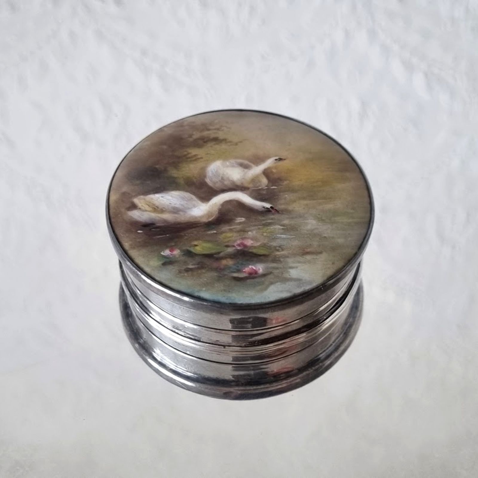1926 Sterling Zilver Email Zwaan Compact Spiegel van Sanders & Mackenzie
