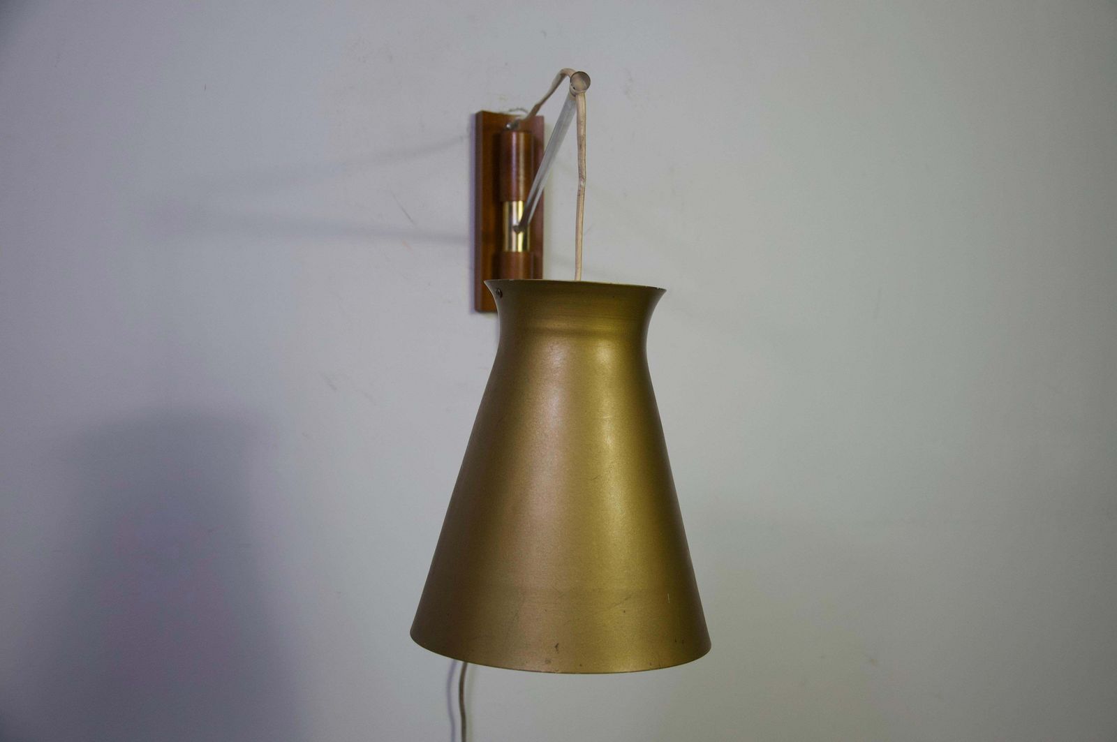 Messing zwenkarm wandlamp, jaren 1960, Duitsland photo 911.0