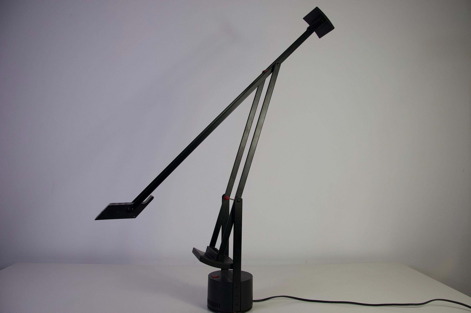 Tizio Adjustable Black Table Lamp From Richard Sapper For Artemide, 1972 photo furniture