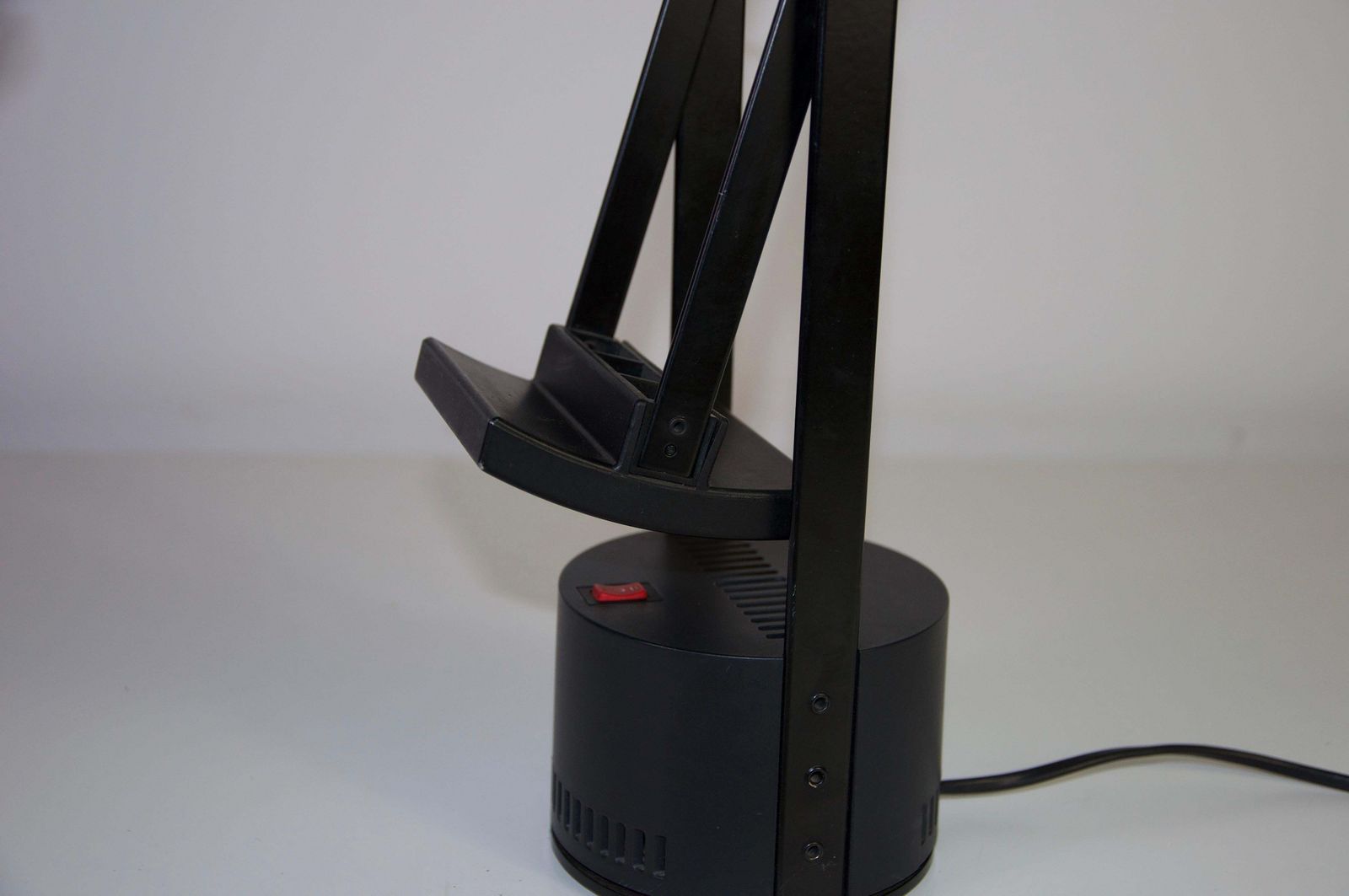Tizio Adjustable Black Table Lamp From Richard Sapper For Artemide, 1972 photo 516.0