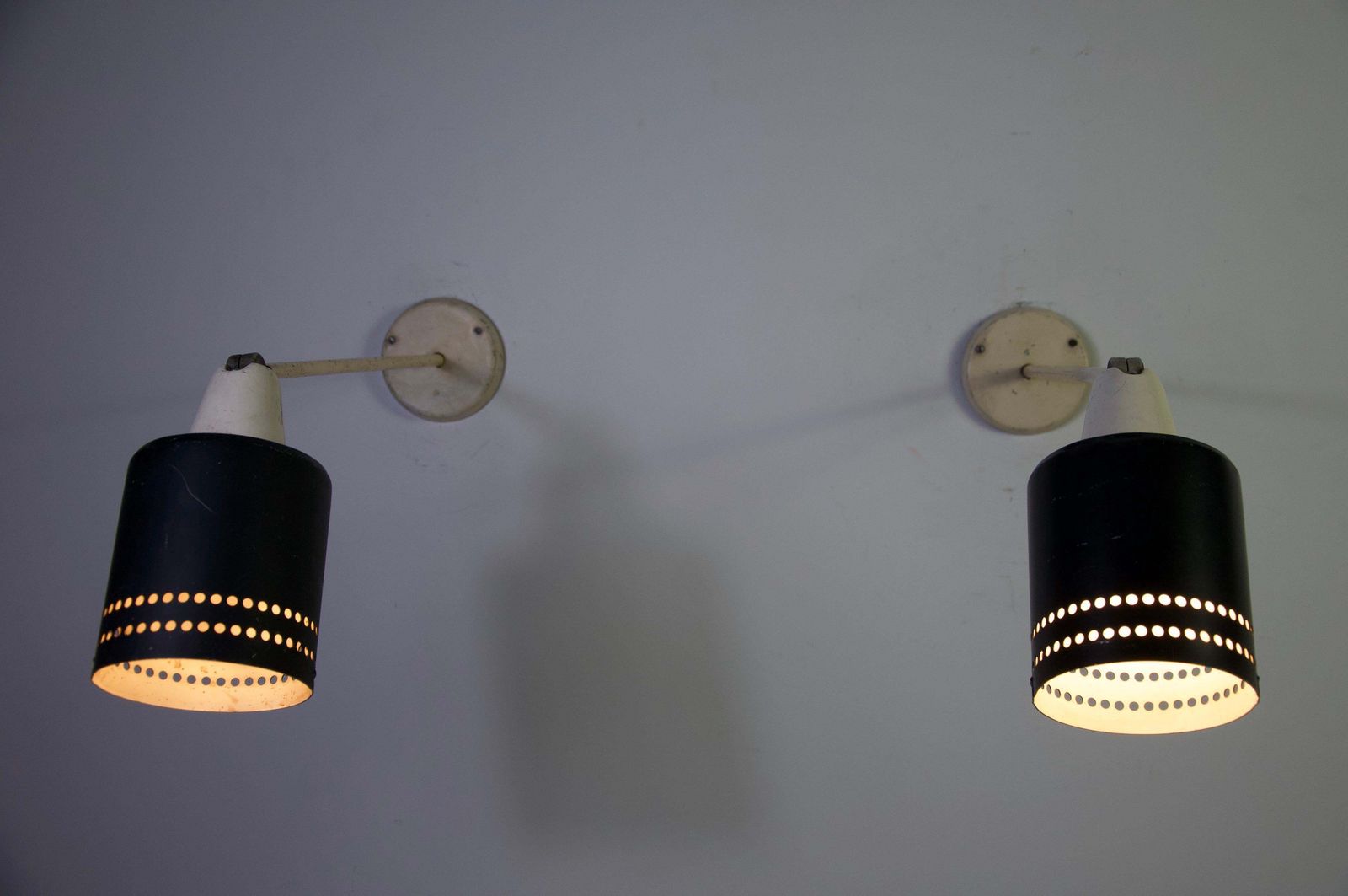 photo vinterior Pair Of Mid Century Modern Adjustable Metal Wall Lamps, Germany, 1950s