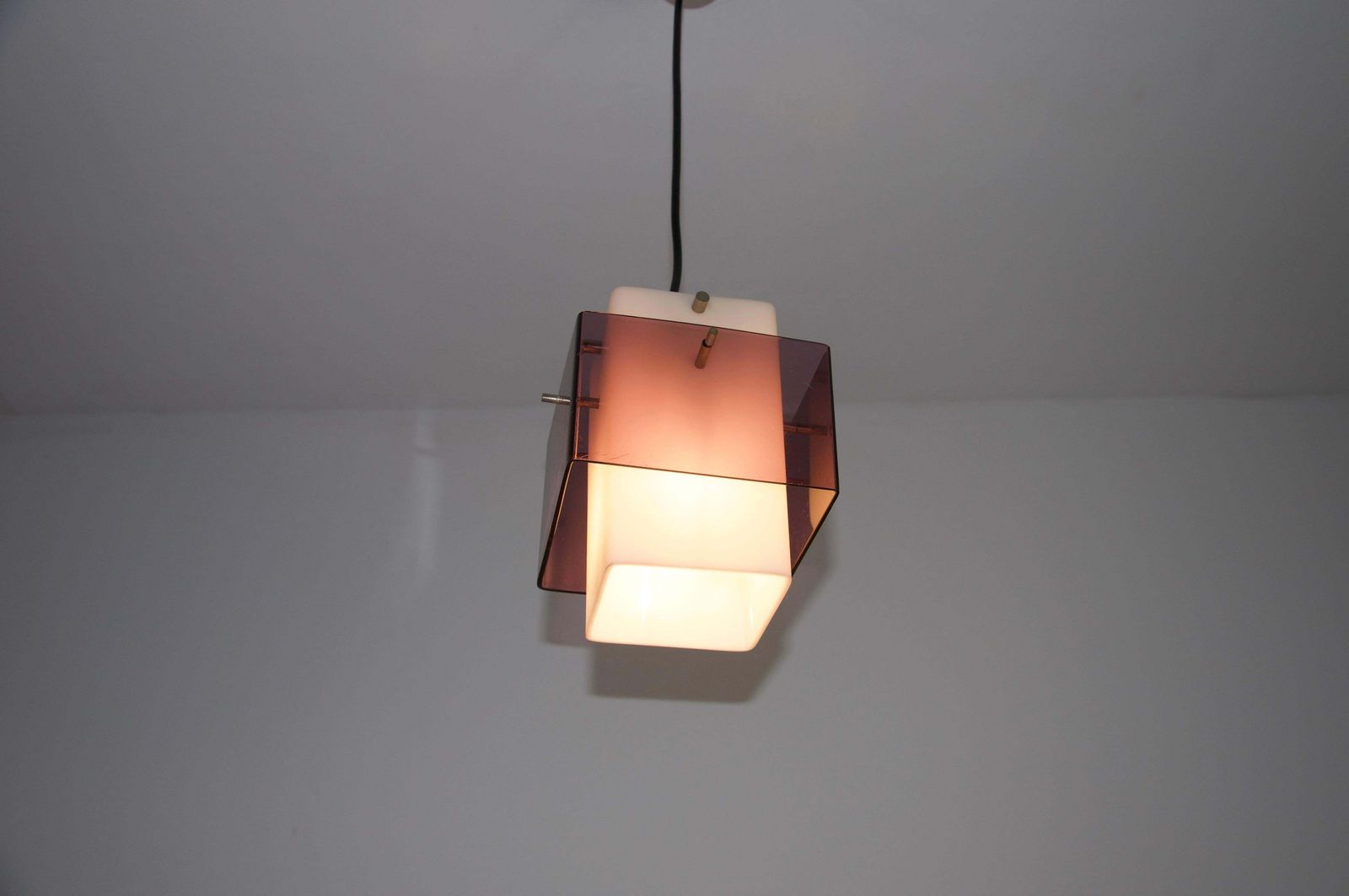 Verlichting 1 van 2 Hanglamp van acrylglas, Duitsland, jaren 1970 photo