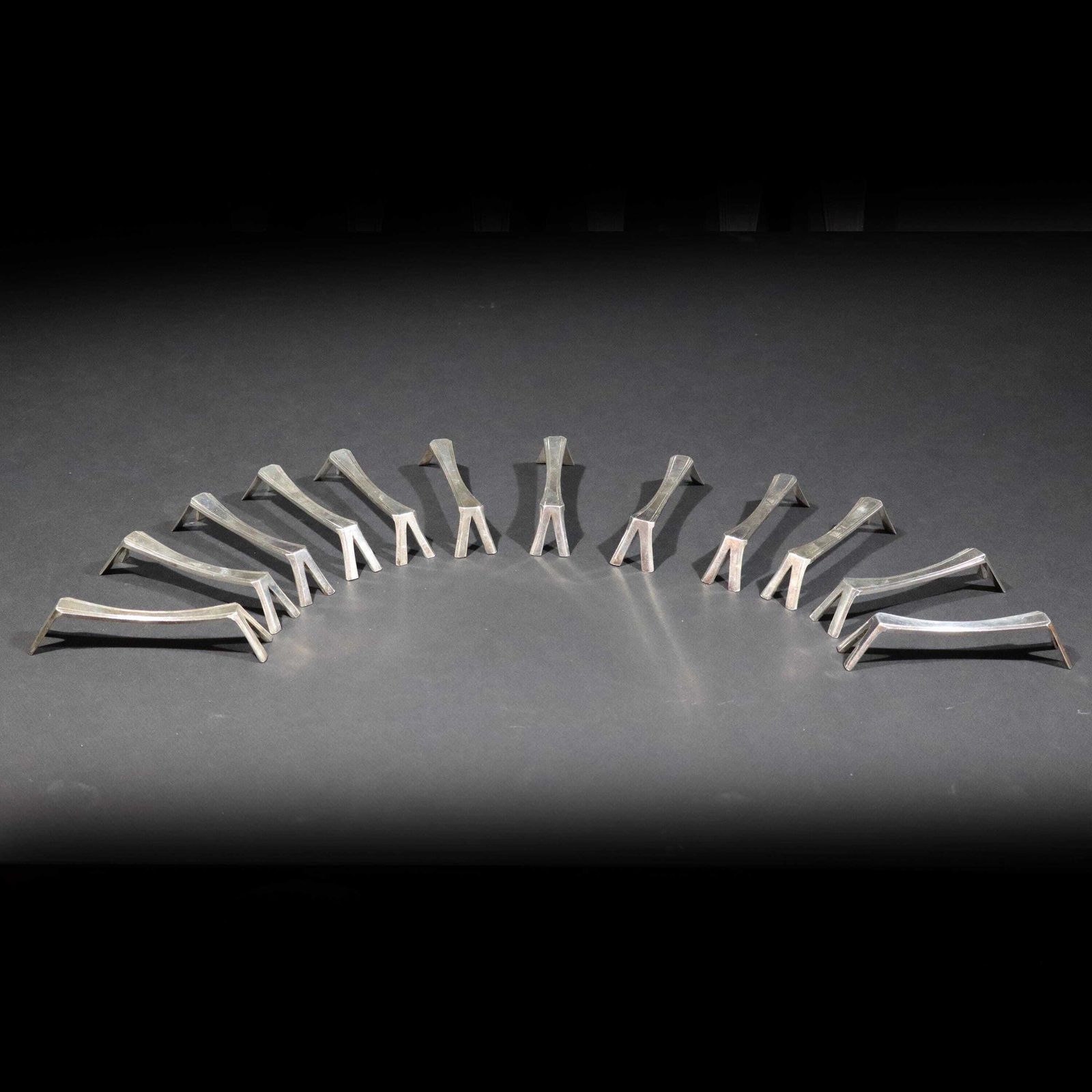 Franse art deco messenleggers in verzilverd metaal, set van 12, modernistische eettafelaccessoires photo buy