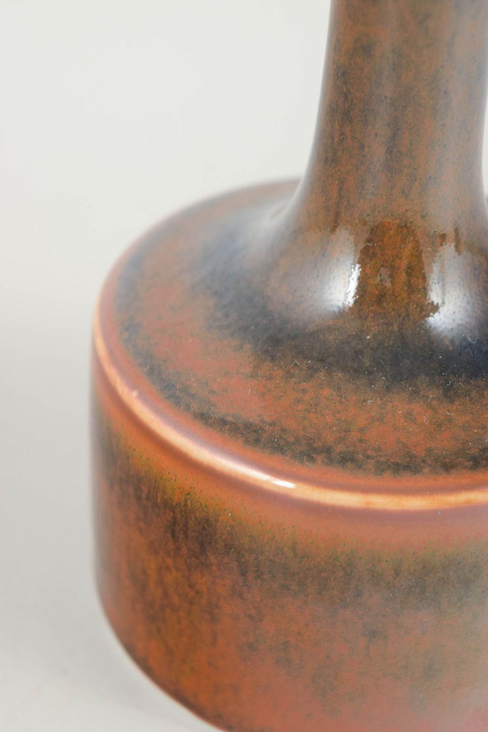 Vase céramique Carl Harry Stålhane pour Rörstrand, col élancé, milieu du XXe siècle photo for sale