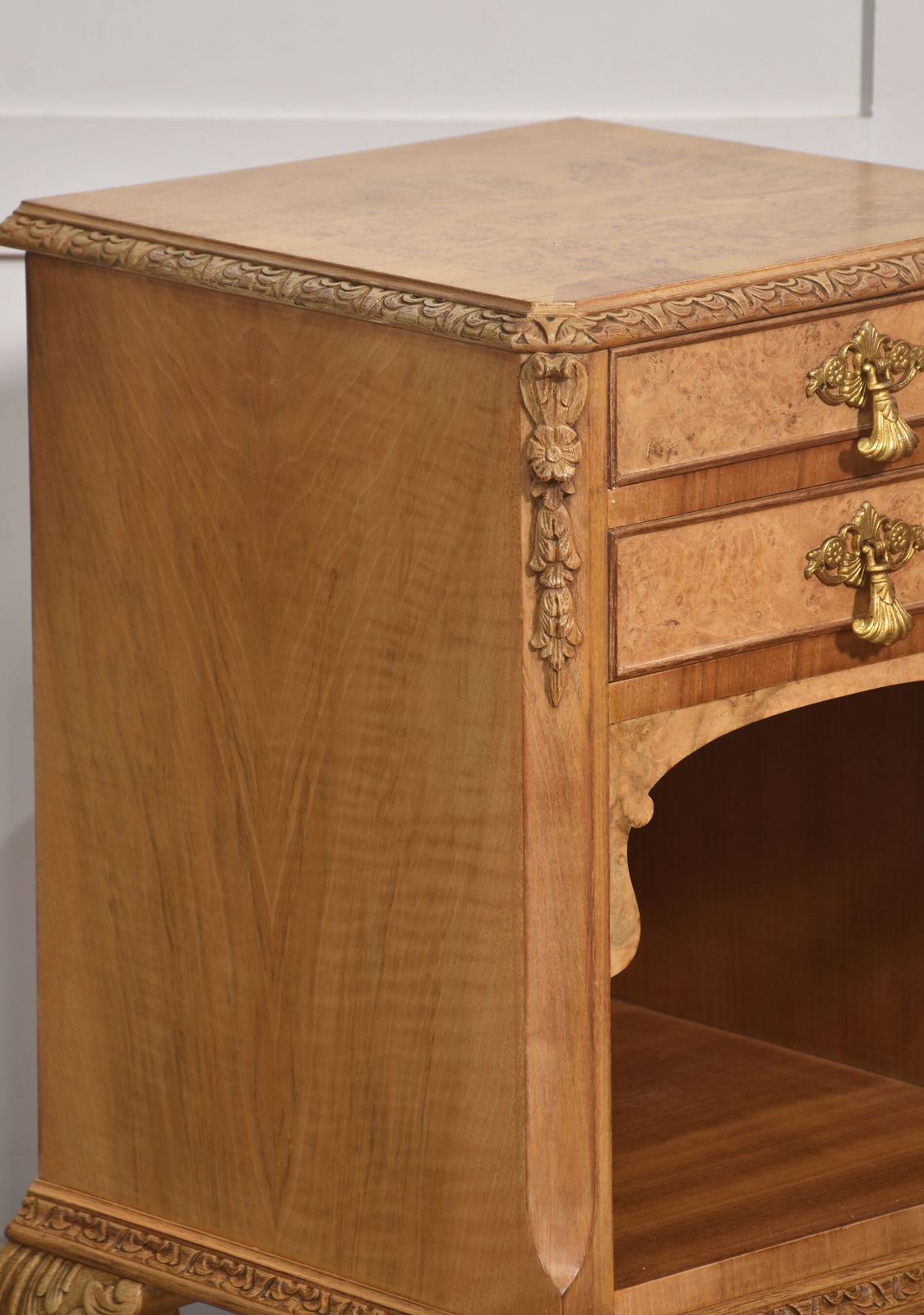 photo furniture Pair Of Burr Walnut Bedside Cabinets