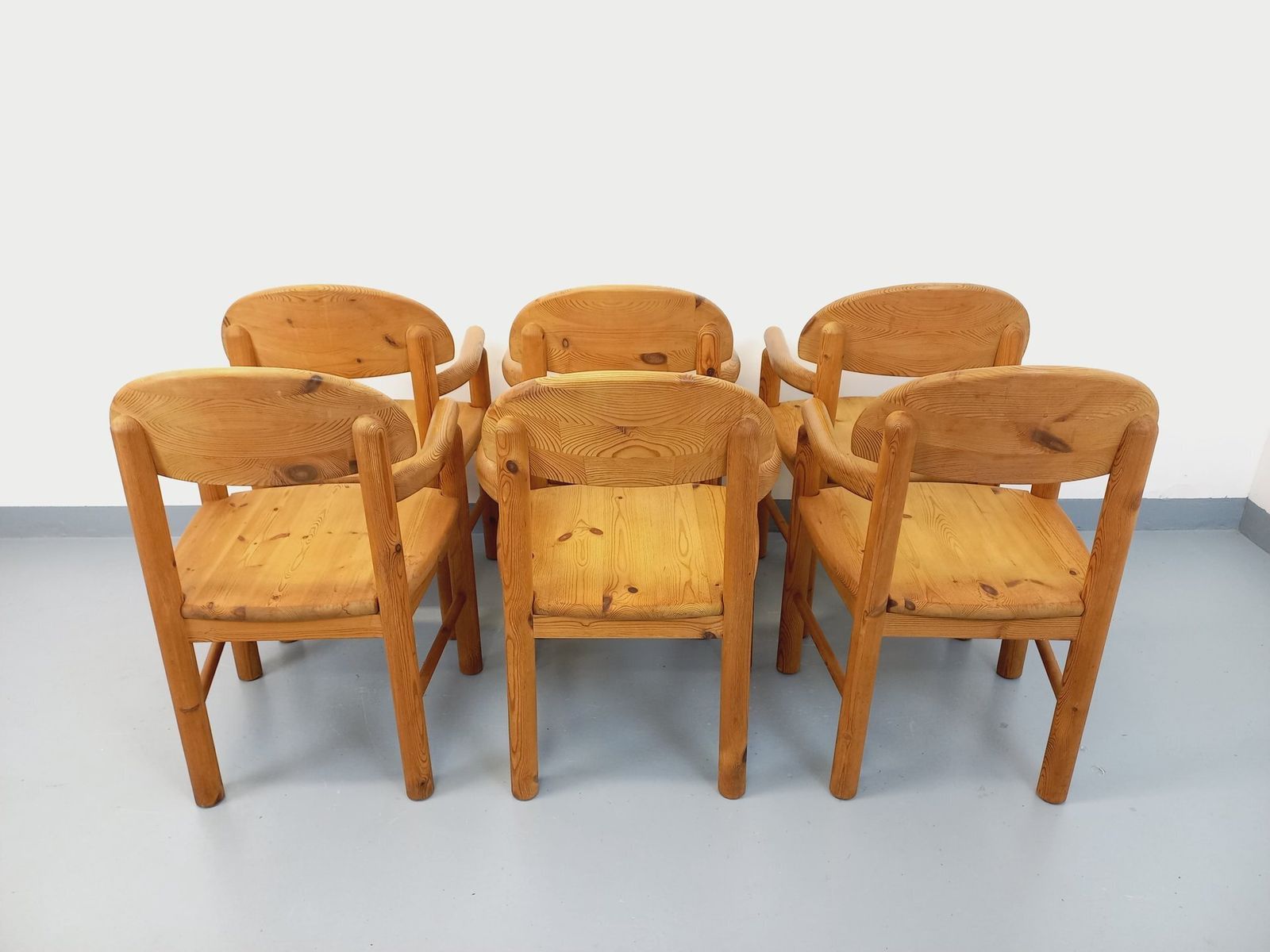 6 Rainer Daumiller Grenen Stoelen Met Armleuningen photo Meubels