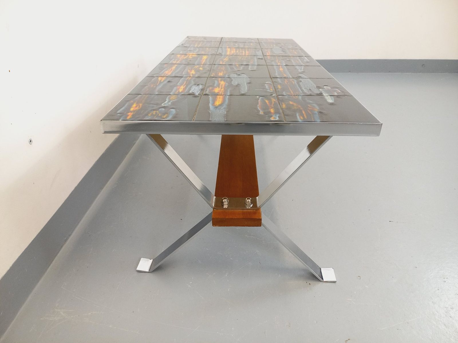 Salontafel in keramiek, verchroomd metaal en hout photo buy