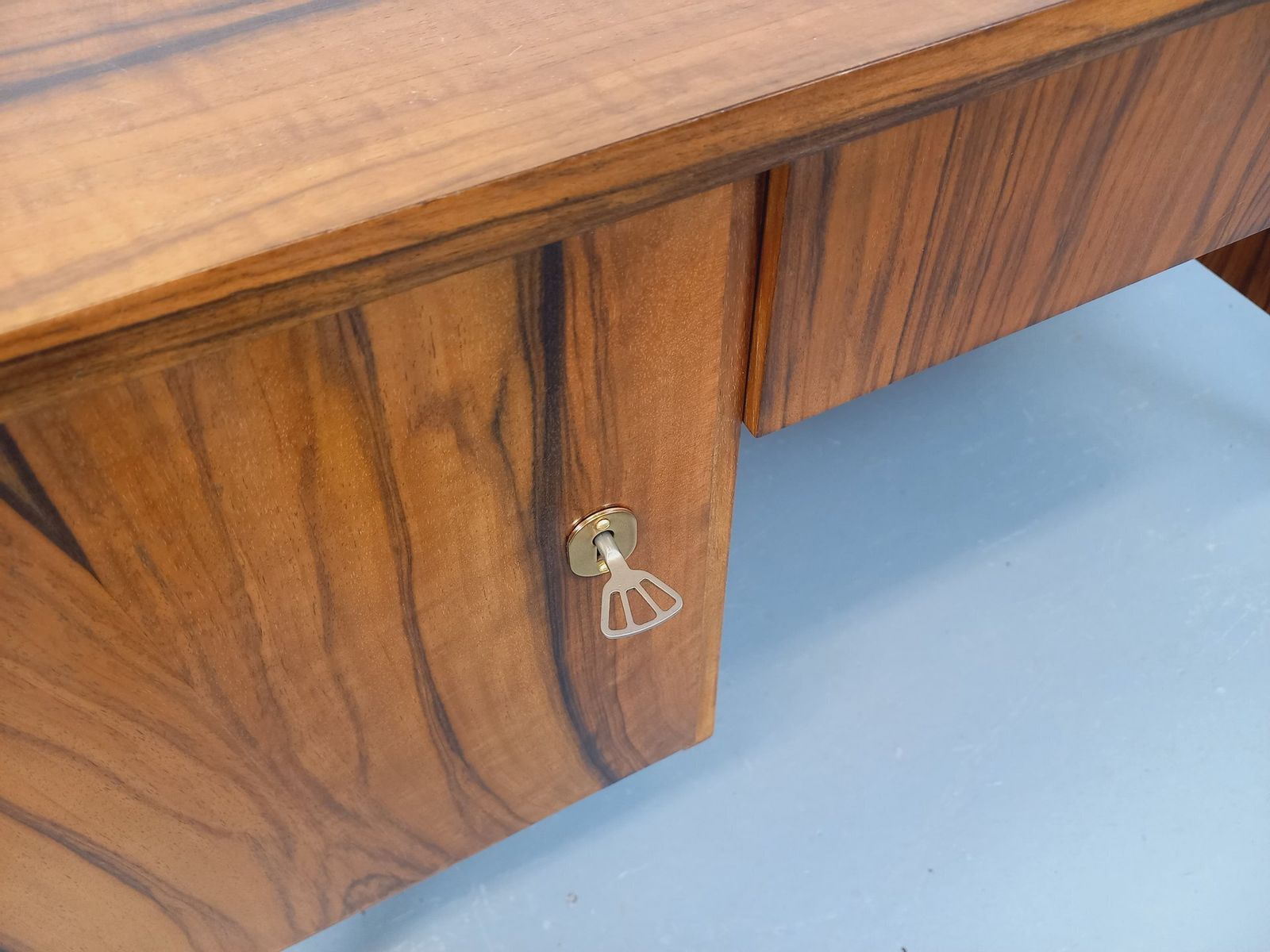 photo buy Scandinavian Double Sided Desk In Rosewood