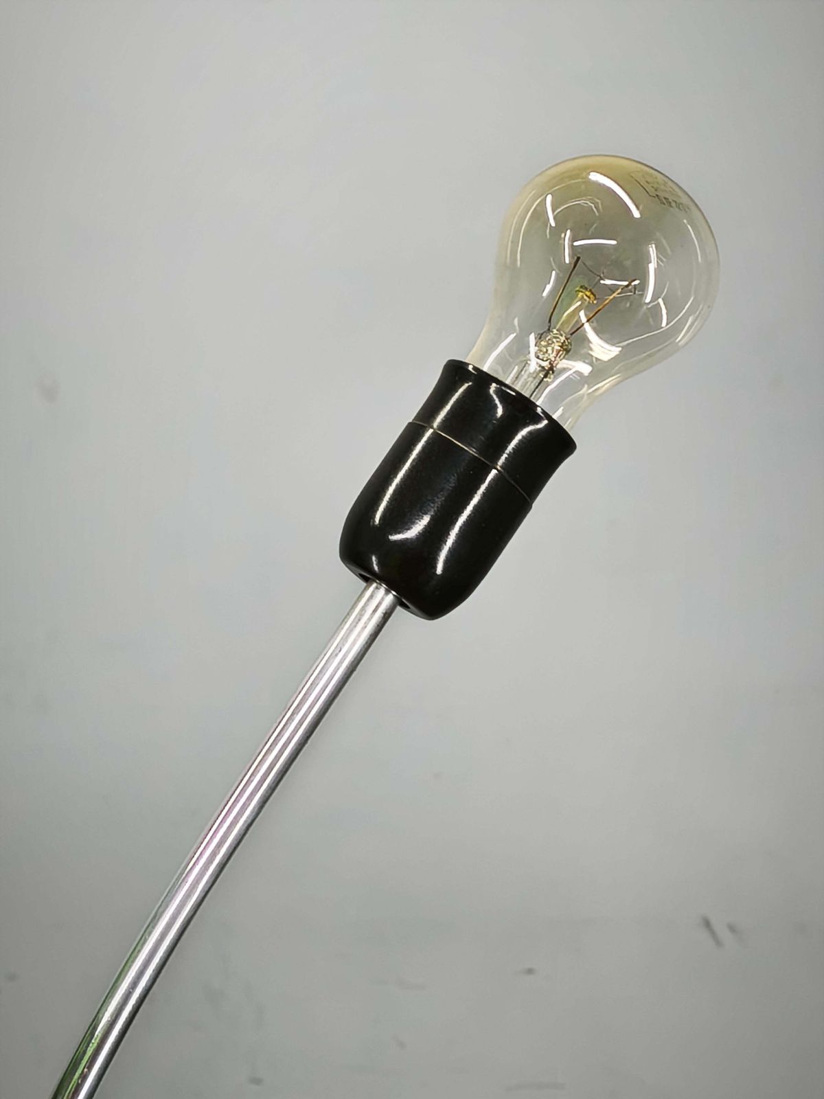 Zeldzame Duitse verstelbare driepunts vloerlamp, jaren 1960 photo buy