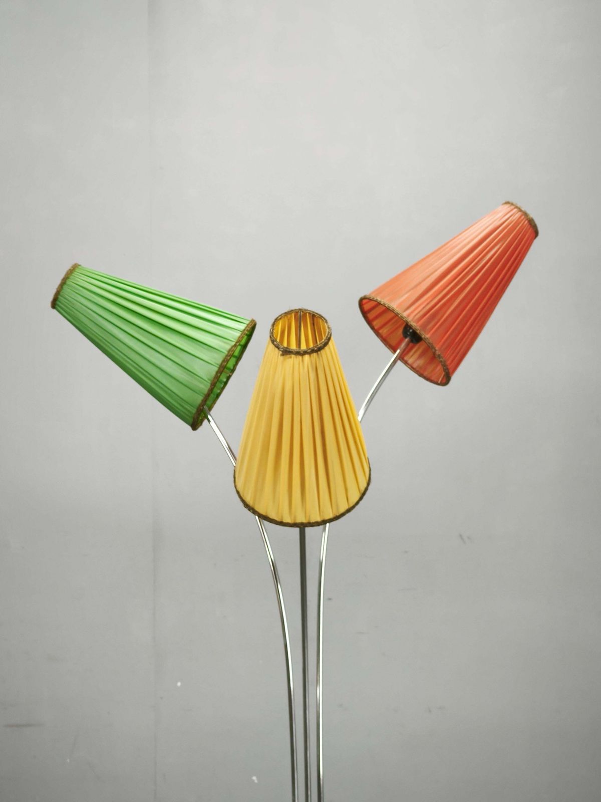 photo vintage Zeldzame Duitse verstelbare driepunts vloerlamp, jaren 1960
