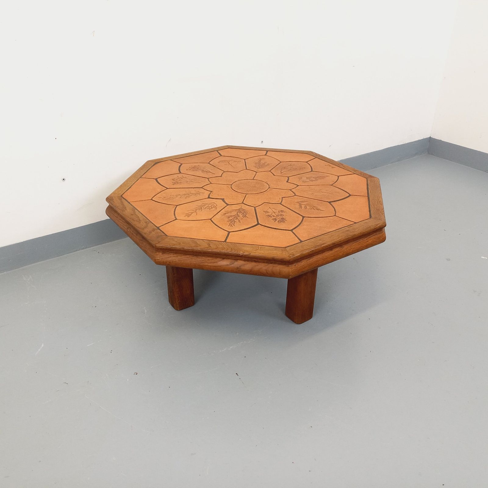 photo vinterior Barrois Octagonale Salontafel in Eiken en Keramiek