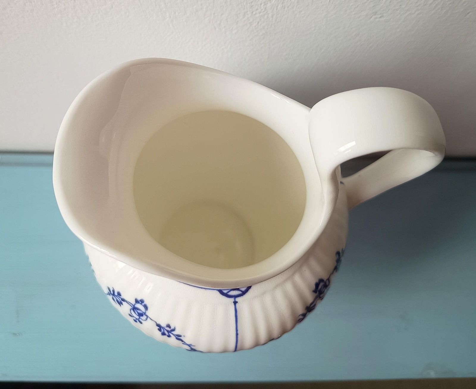photo buy Antiek Mintons Danish Pattern Ewer, Pitcher of Water/Melkkan, begin 20e eeuw, Engeland