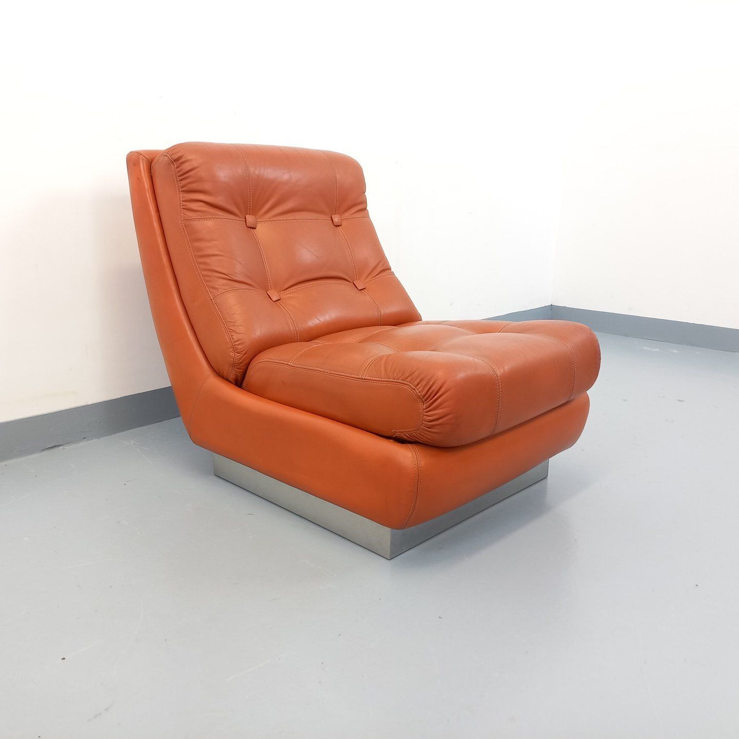 Roche Bobois stijl chaise longue in verchroomd metaal en leer