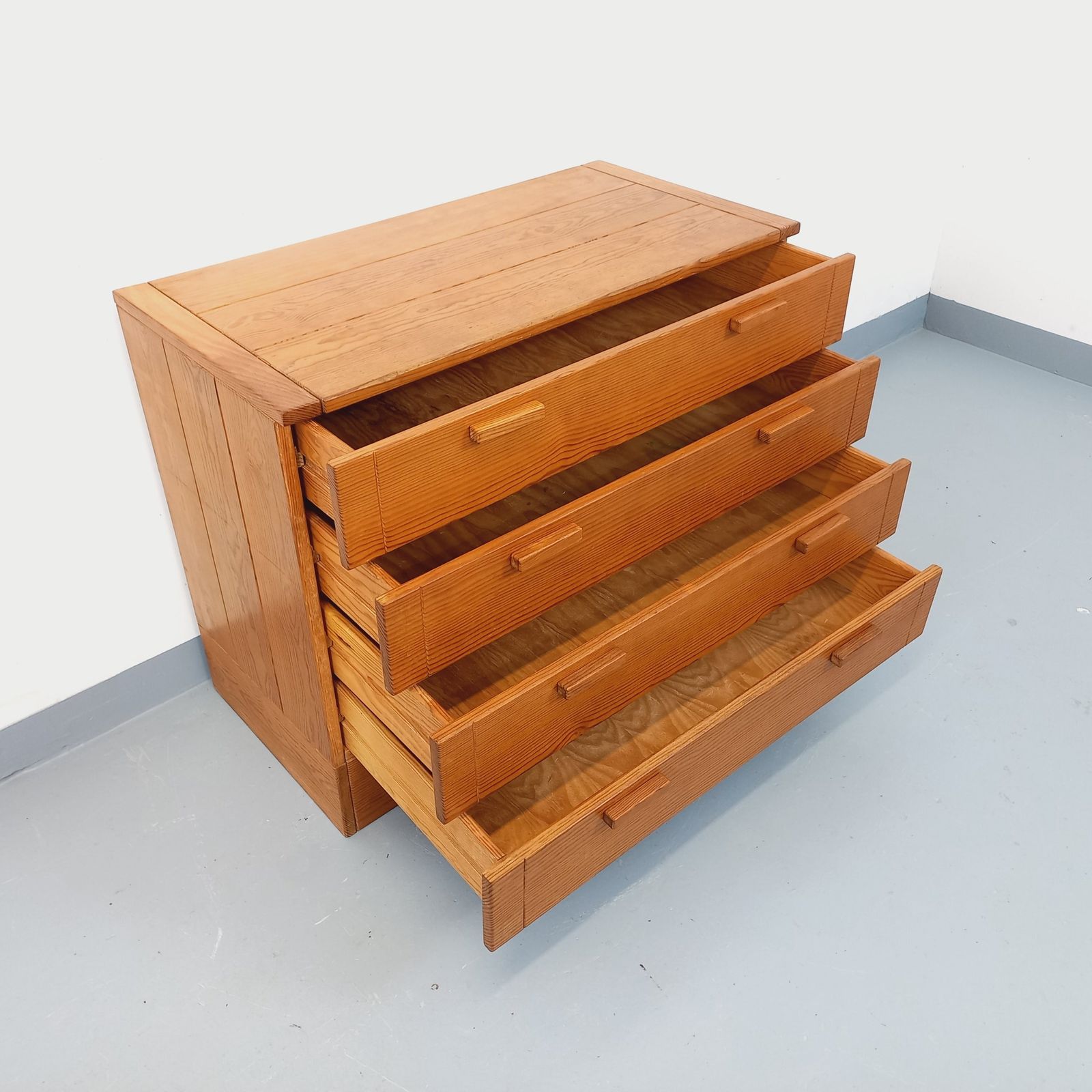Chest Of Drawers With 4 Pine Drawers photo for sale