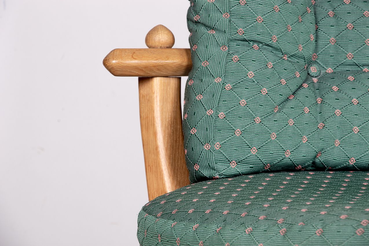 Grand fauteuil français en chêne massif par Guillerme et Chambron pour Votre Maison, 1960. photo 5000.0