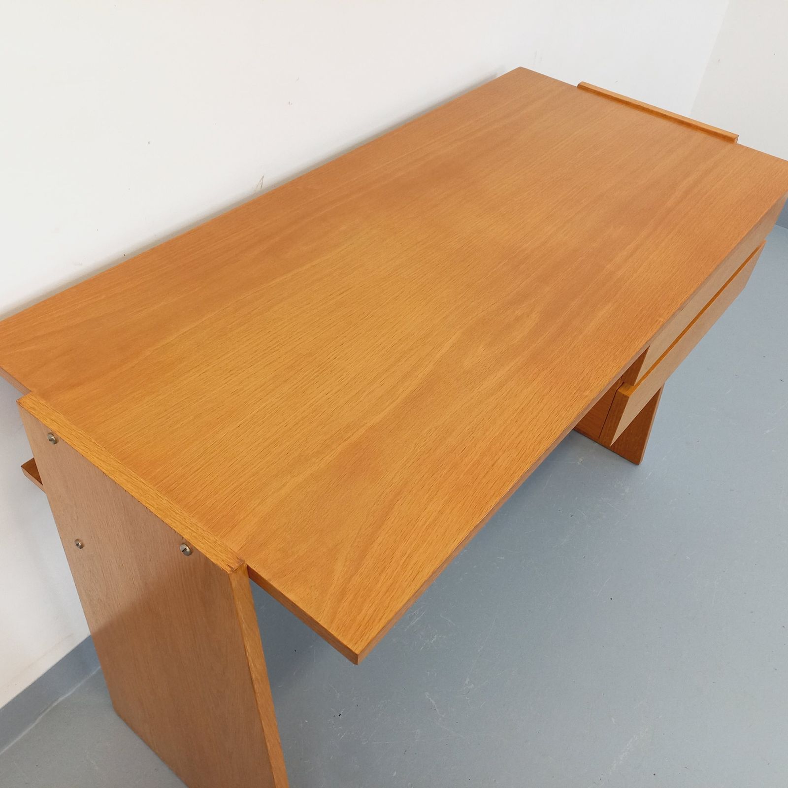 Double Sided Desk With Trapezoidal Oak Legs photo vinterior