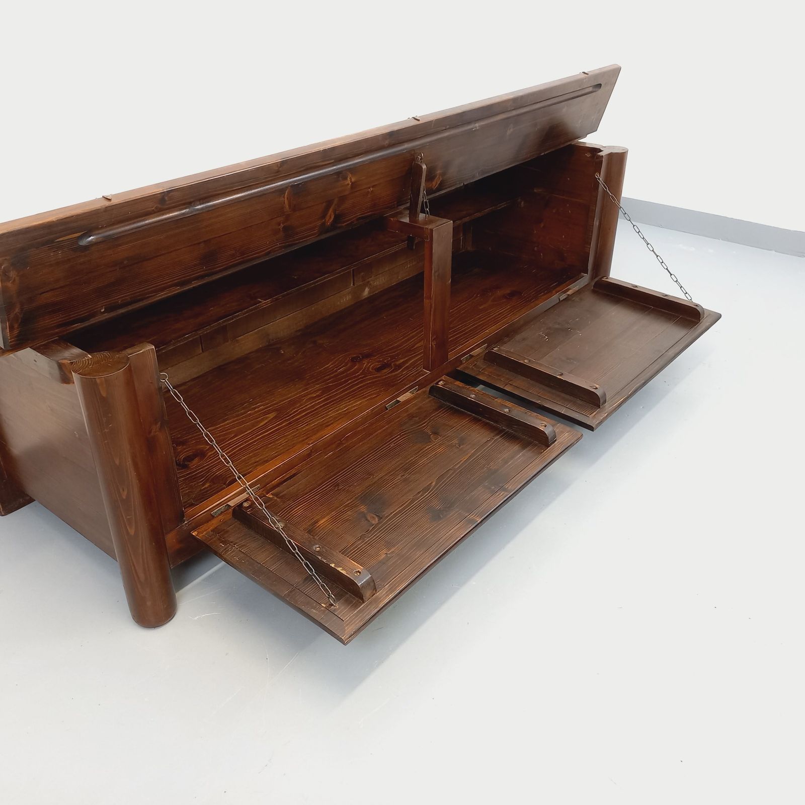 Georges Robert Brutalist Pine Dressoir photo 3063.0