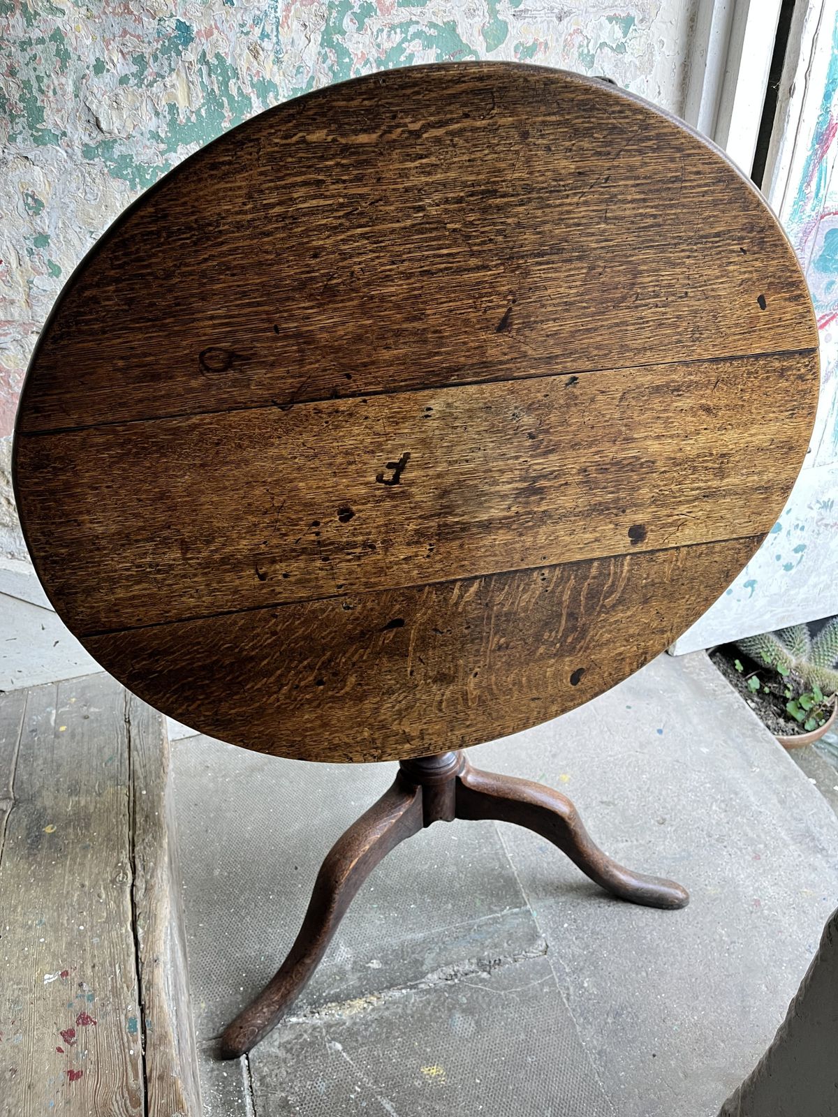 Georgian Oak And Yew Circular Tilt Top Wine Table photo Furniture