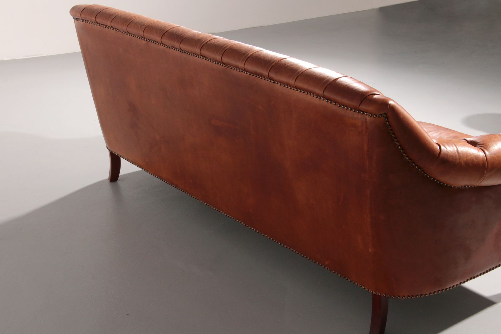 1495.0 Antiqued Chesterfield Leather Sofa photo