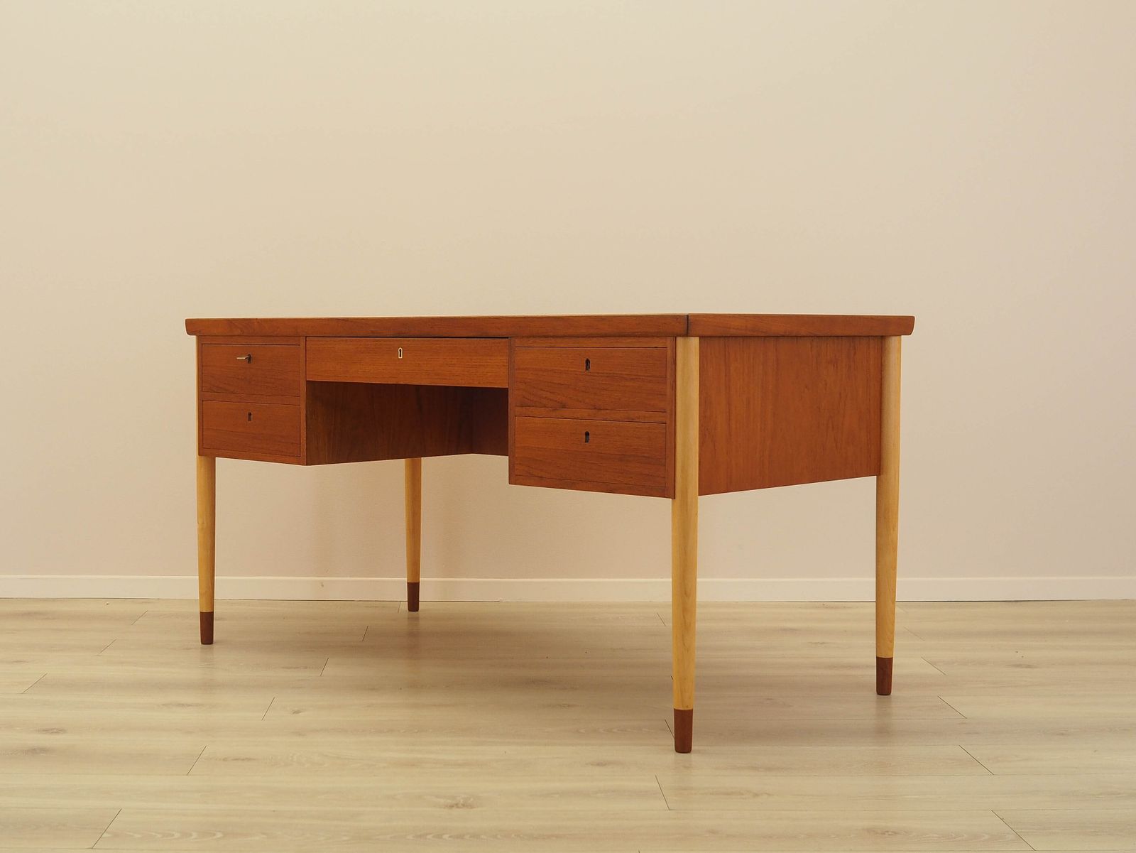 Teak Desk, Danish Design, 1970s, Made In Denmark photo vinterior