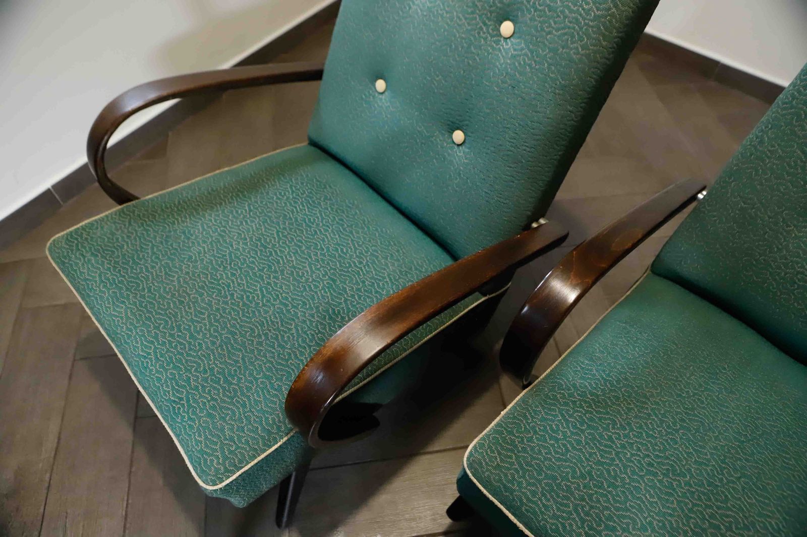 Meubels Set van 2 TON lounge fauteuils van Jaroslav Šmídek photo