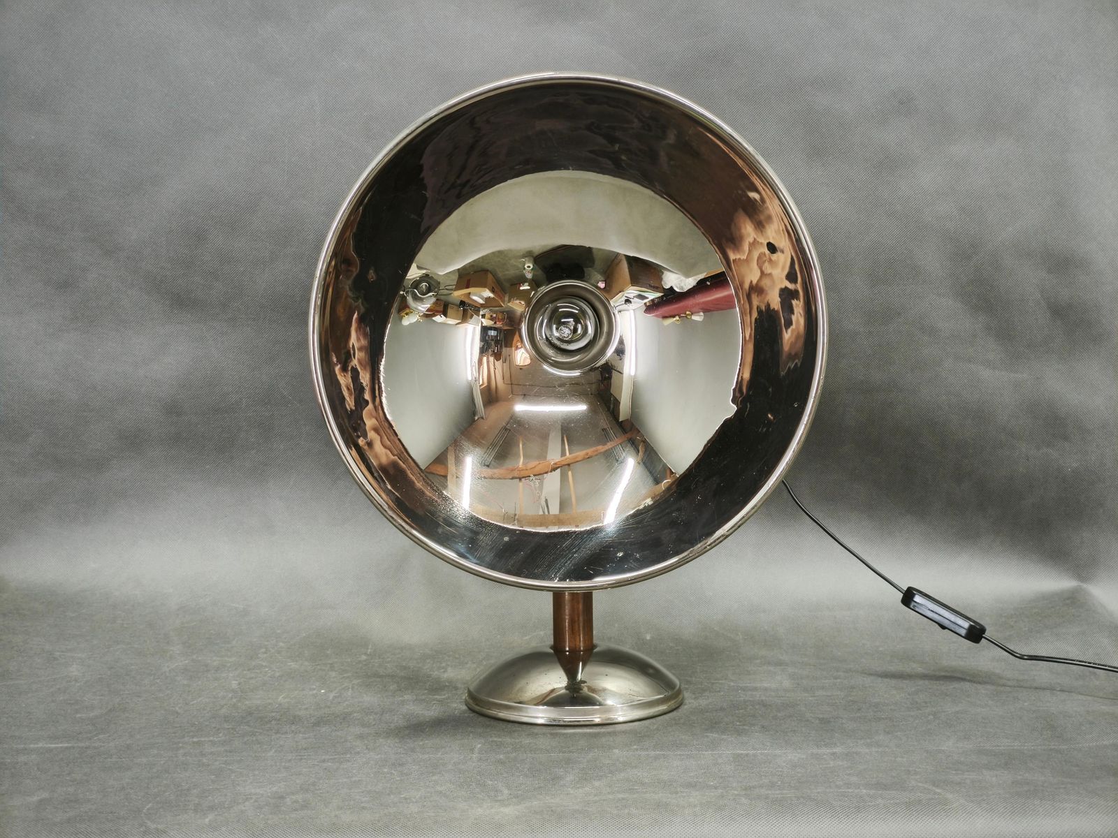 photo vinterior Lampe de table Bauhaus chromée avec manche en hêtre, Tchécoslovaquie, années 1930
