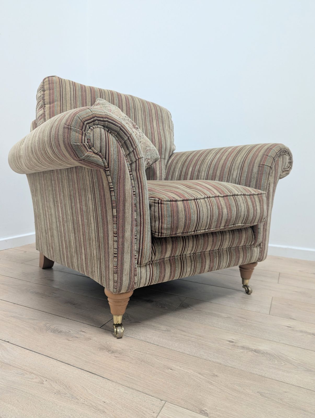 Fauteuil club vintage Parker Knoll Comfy, livraison disponible 0335. photo Mobilier