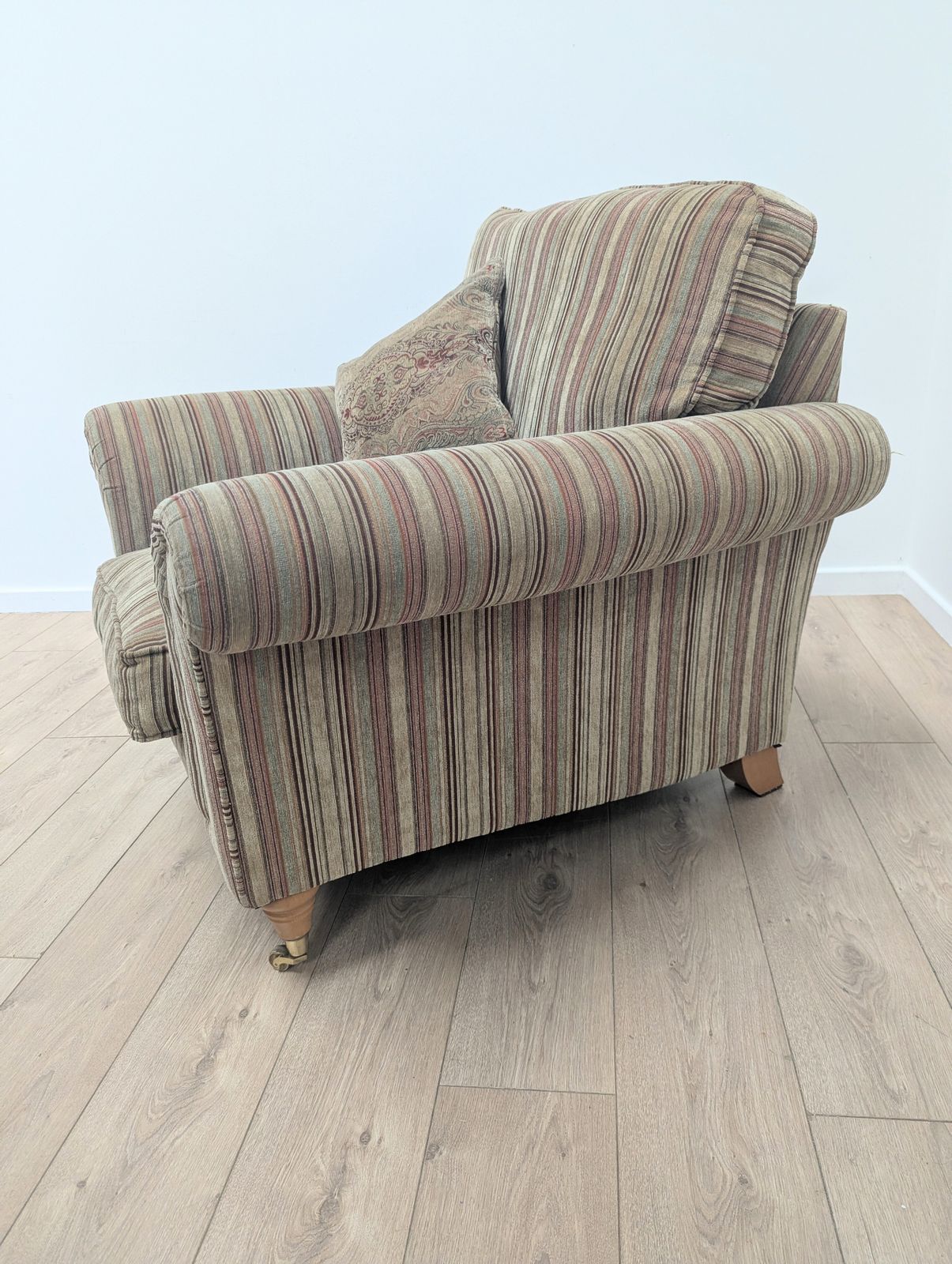 photo furniture Fauteuil club vintage Parker Knoll Comfy, livraison disponible 0335.