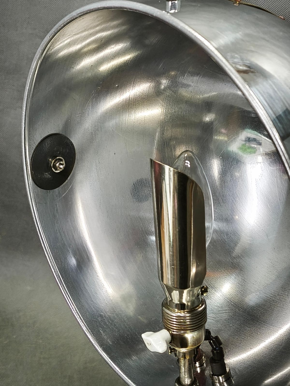 Bauhaus Hanau Quartz Chrome Verstelbare Tafellamp uit de jaren 1930, Duitsland photo vintage