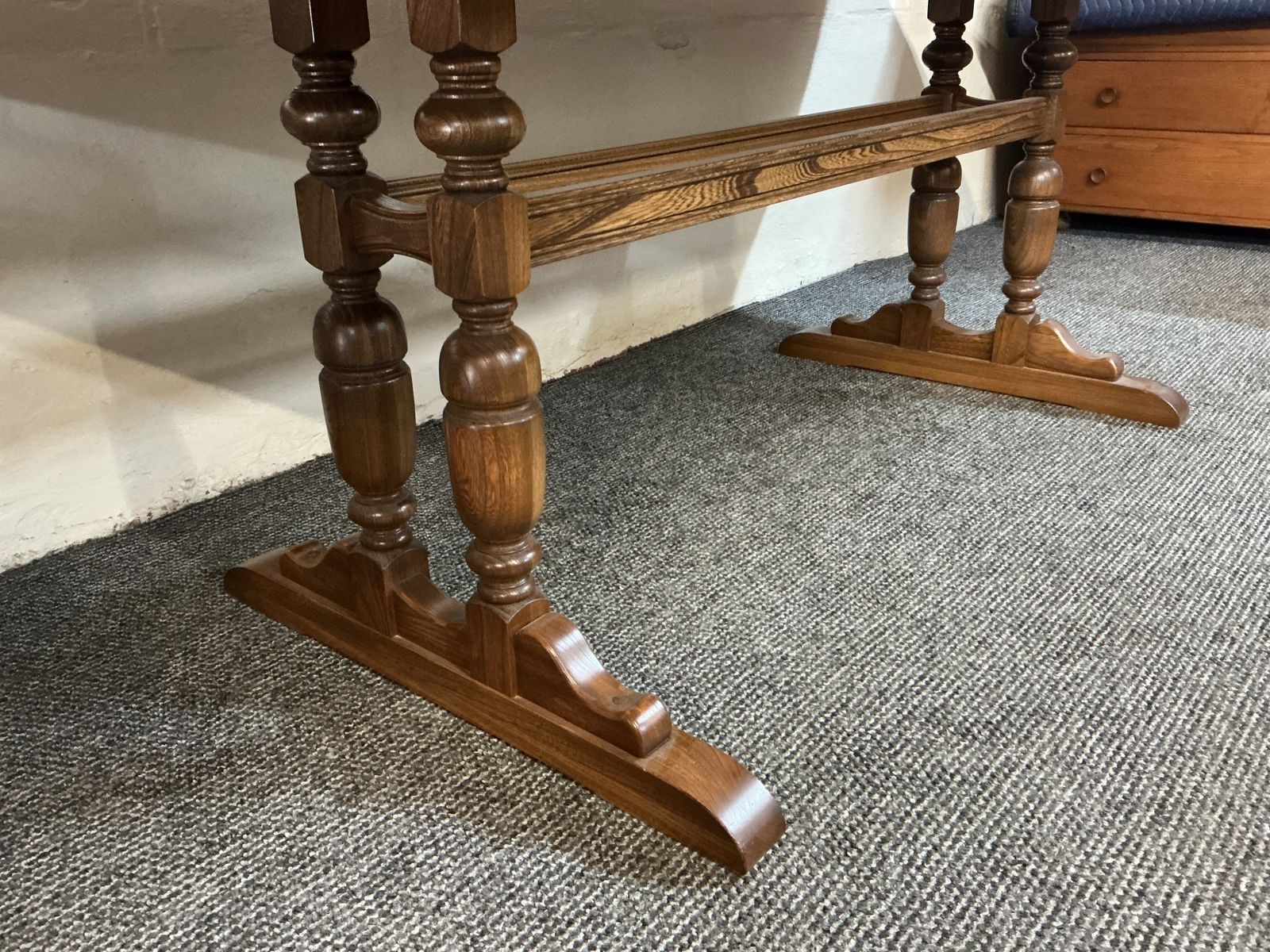 Ercol Grand Dorchester Extending Dining Table. photo vinterior