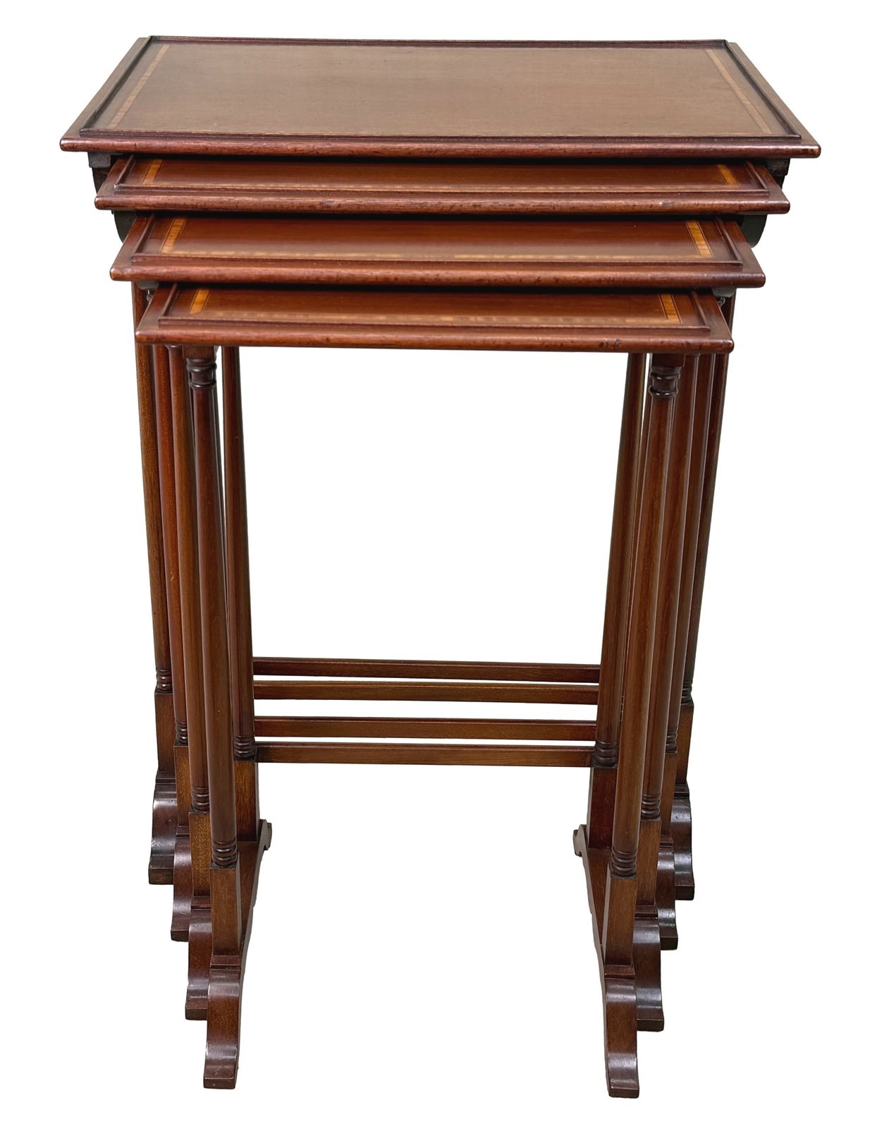 photo buy 19e-eeuwse mahonie quartetto nestset van vier salontafels (Engeland, ca. 1880)