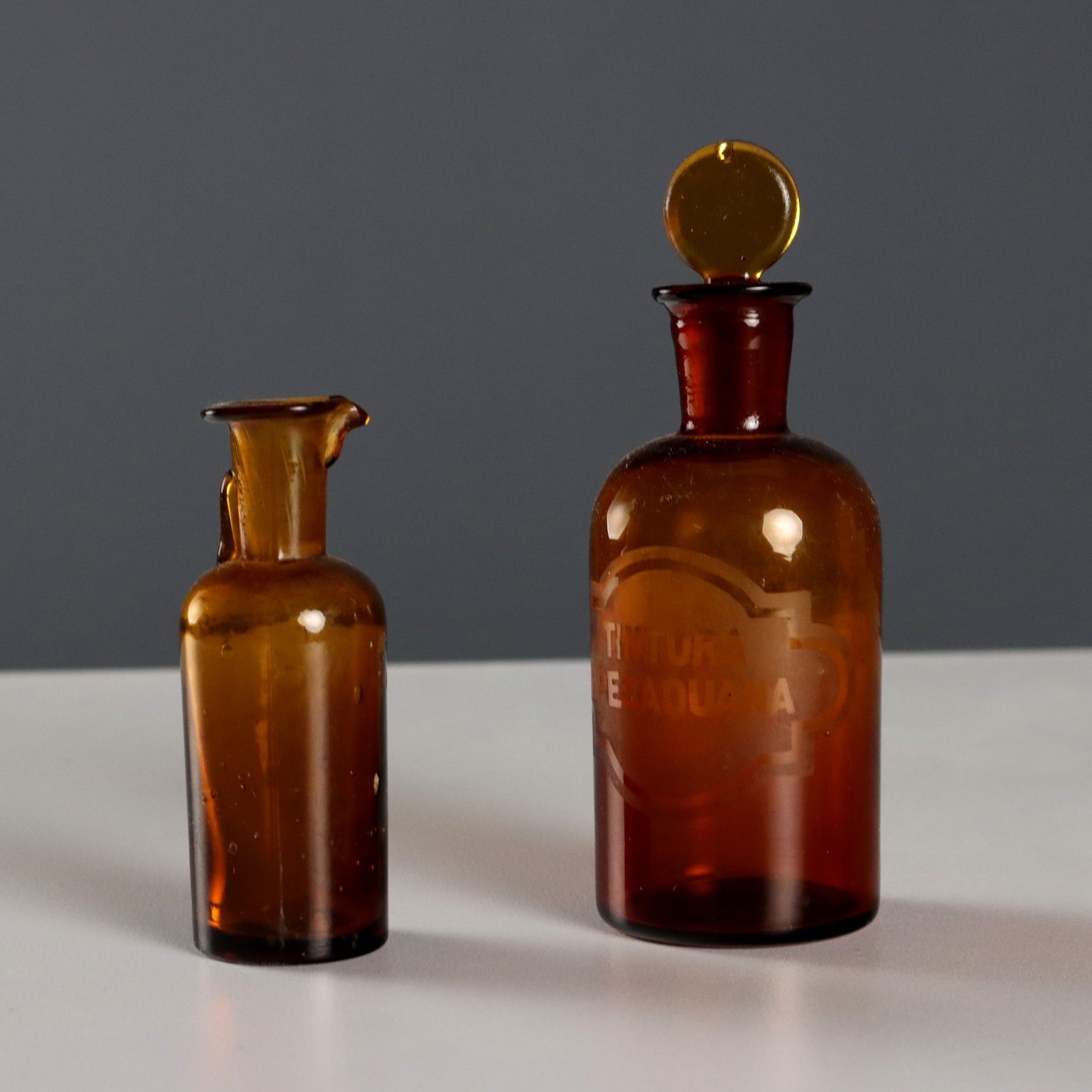 Vases de pharmacie d'époque, Italie, début du XXe siècle photo 220.0