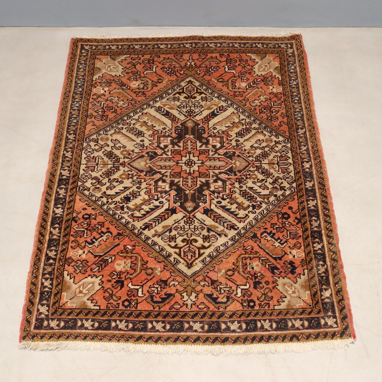 Tapis asiatique d'époque en coton et laine, gros nœuds, 58 x 40 in photo for sale