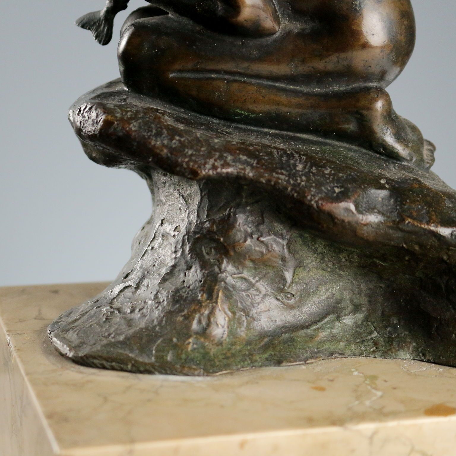Antiek bronzen beeldje Vincenzo Gemito Visser XX eeuw photo vinterior