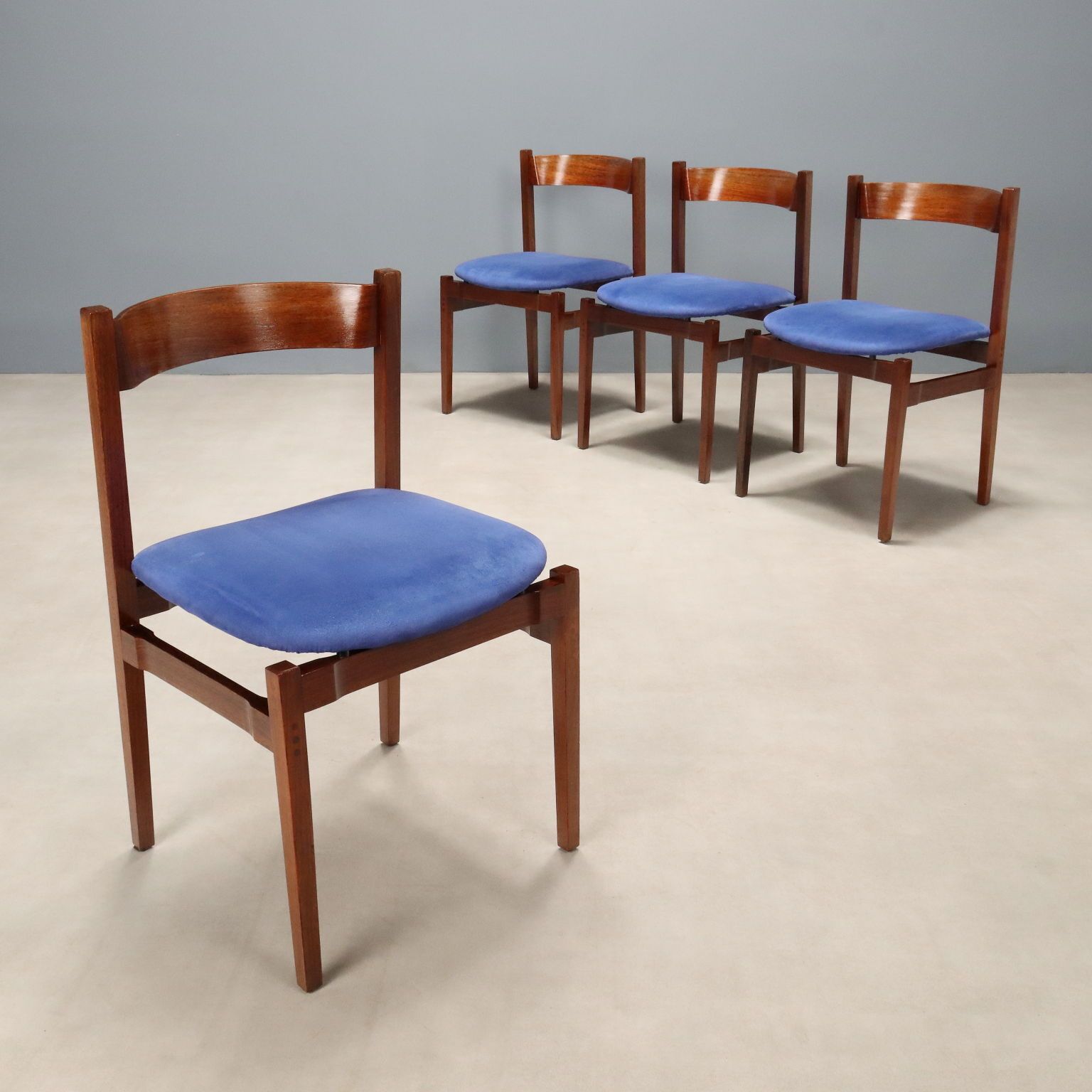 Cassina 101 Chairs Vintage Design Gianfranco Frattini Italy 1960s