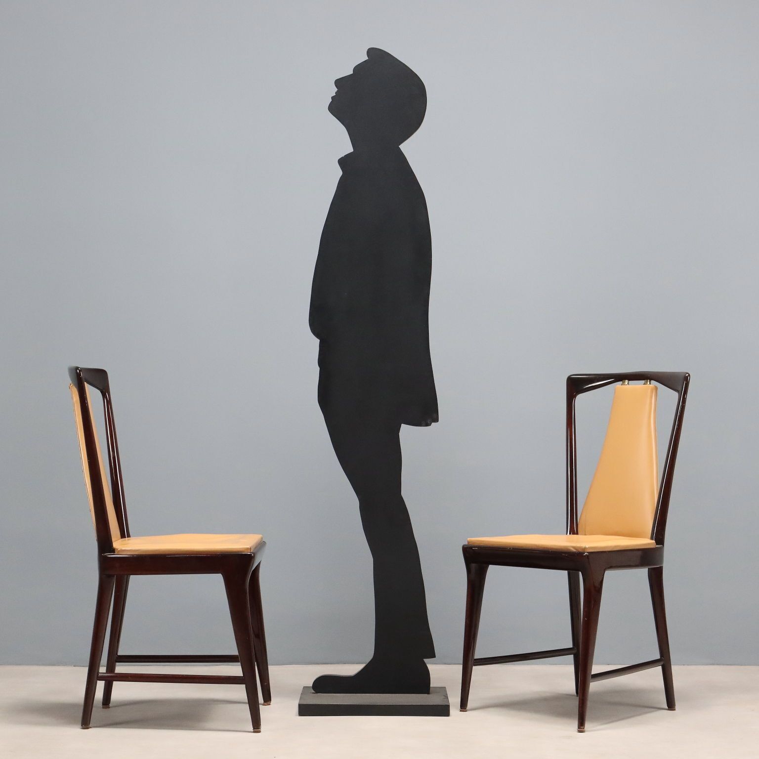 Chaises vintage design en bois et similicuir, années 1950, par Osvaldo Borsani photo for sale