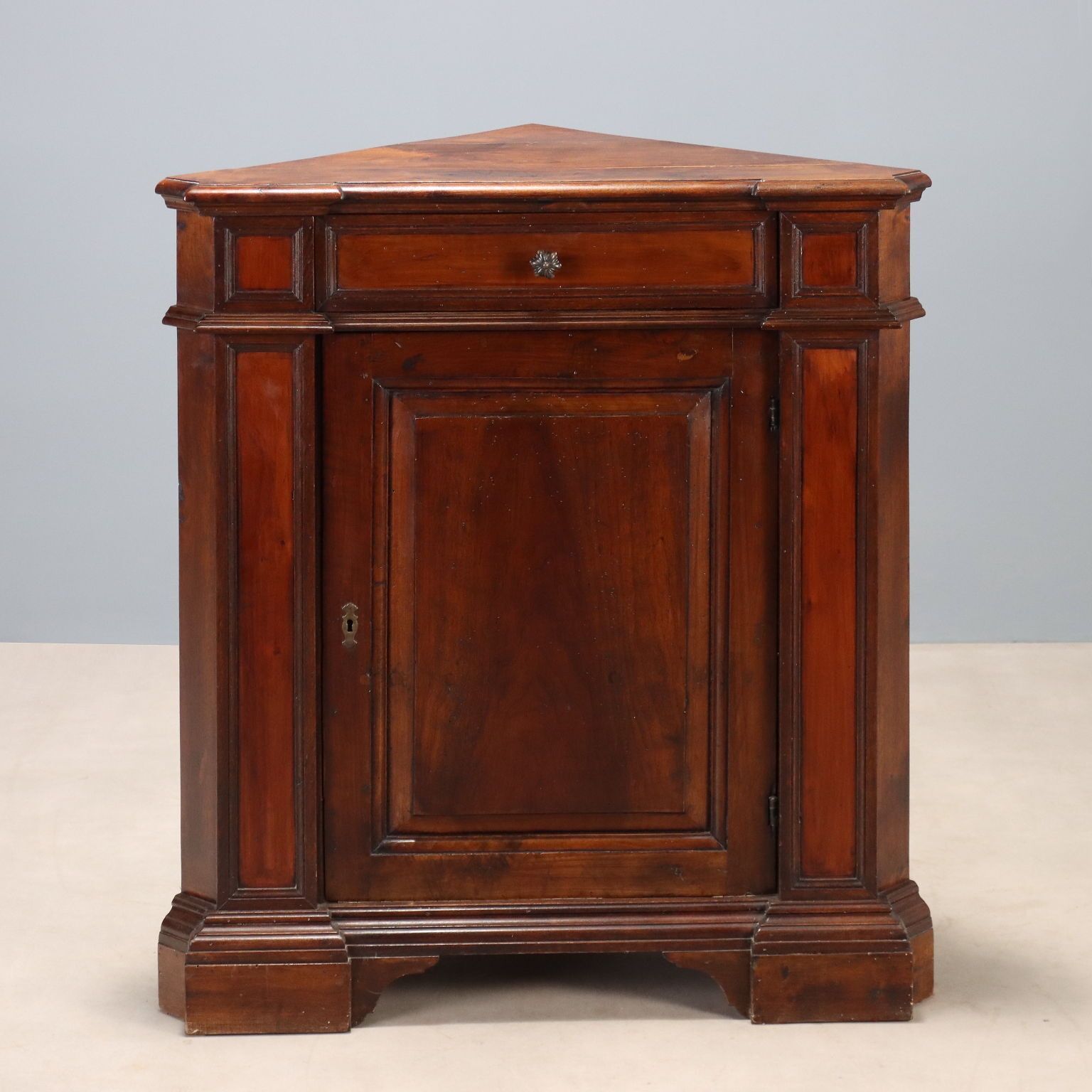 Corner Cabinet In Walnut Baroque Style With Drawer   Italy 20th Century